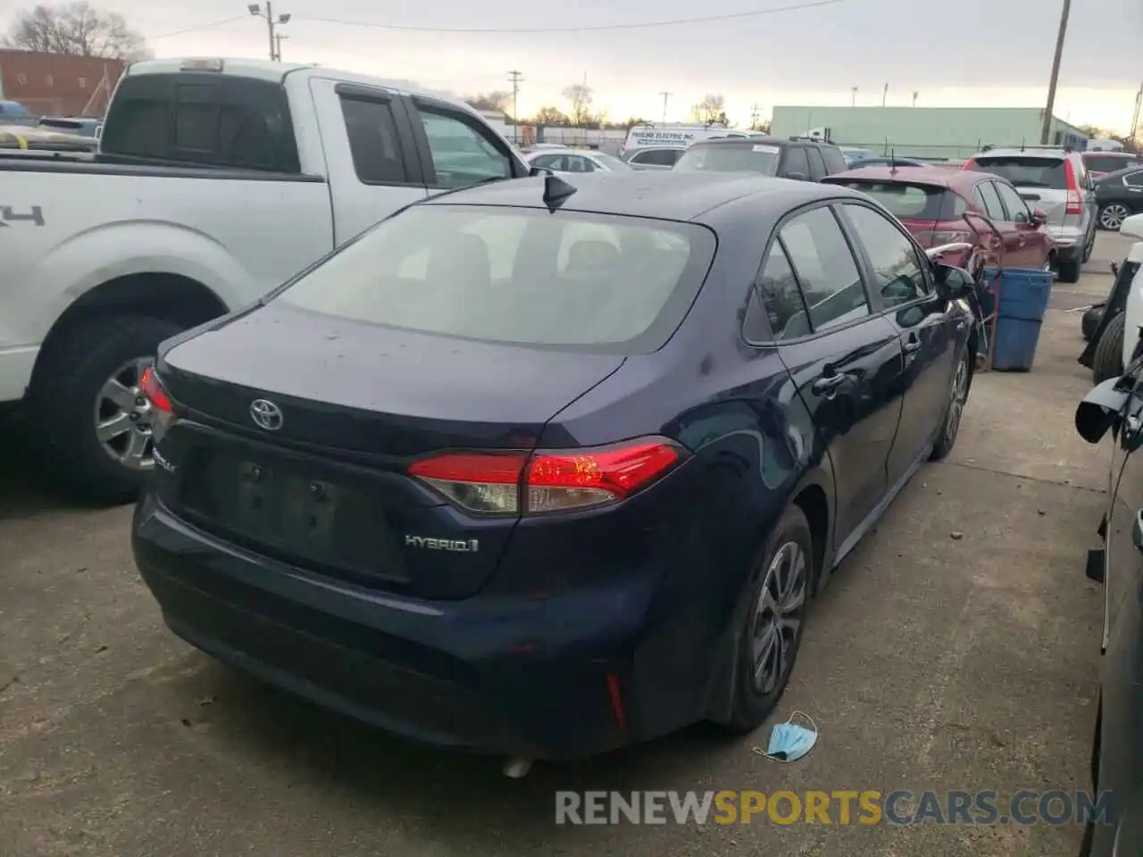 4 Photograph of a damaged car JTDEAMDE7MJ030516 TOYOTA COROLLA 2021