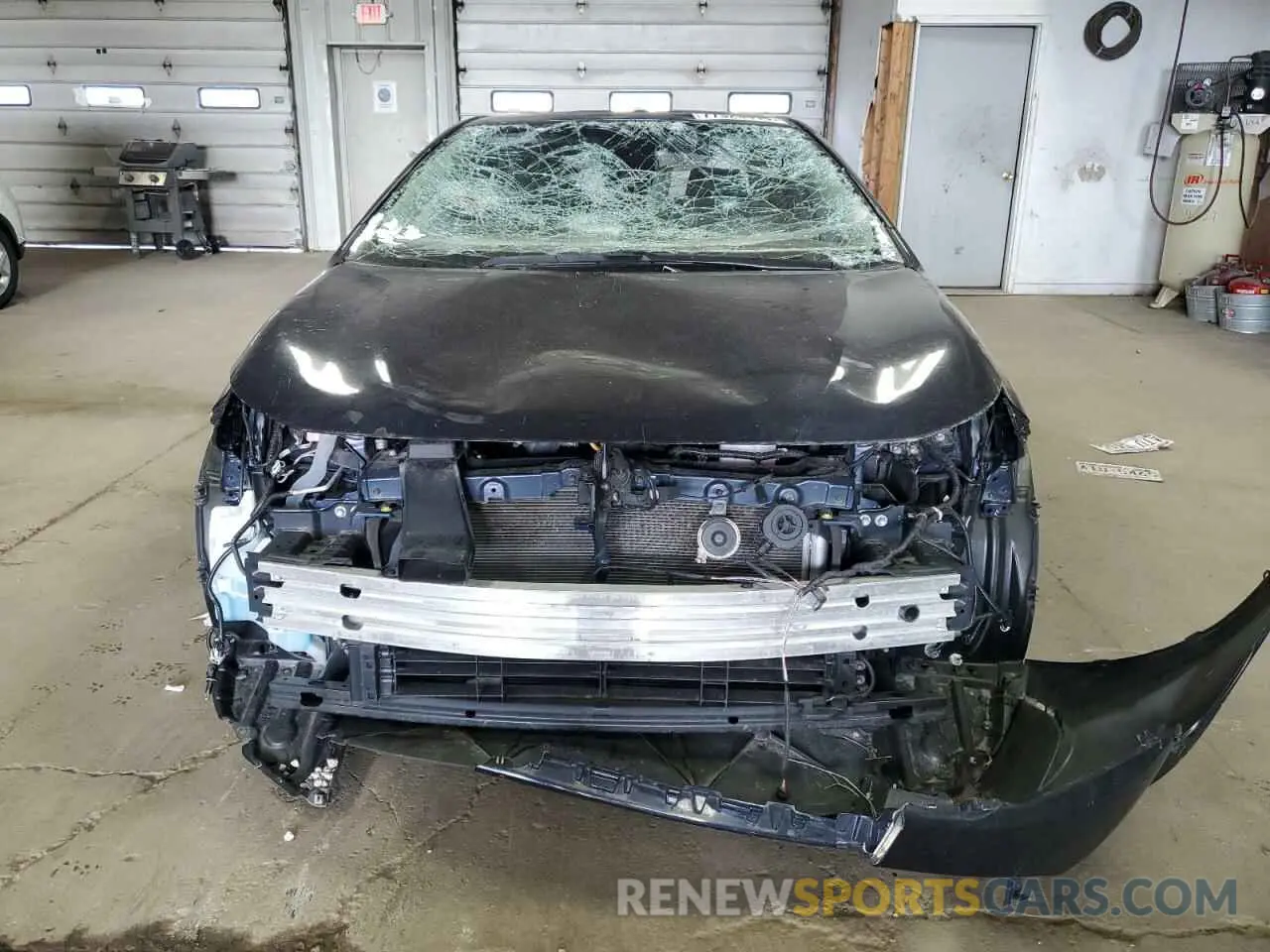 5 Photograph of a damaged car JTDEAMDE8MJ003602 TOYOTA COROLLA 2021