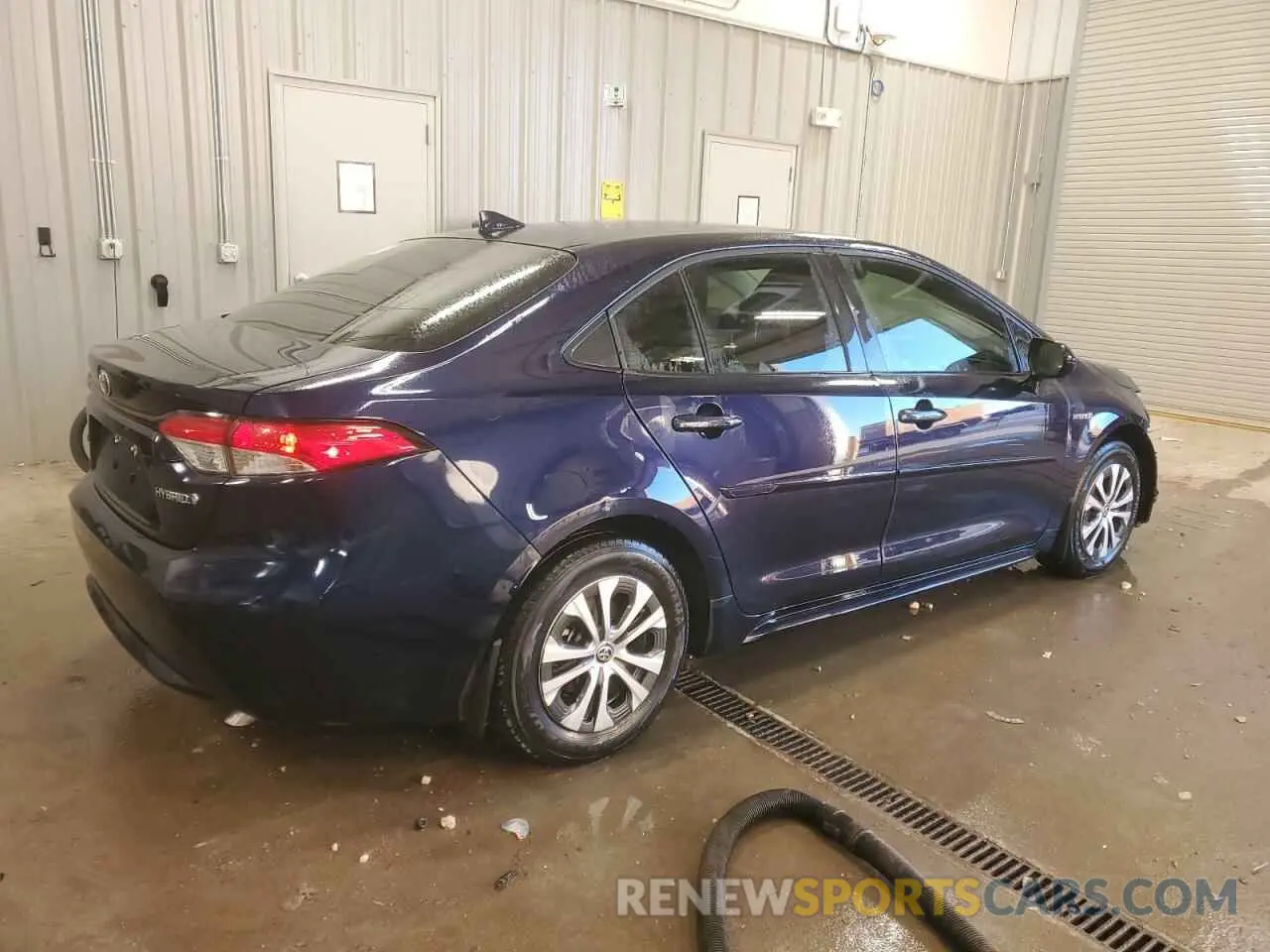 3 Photograph of a damaged car JTDEAMDE8MJ004670 TOYOTA COROLLA 2021