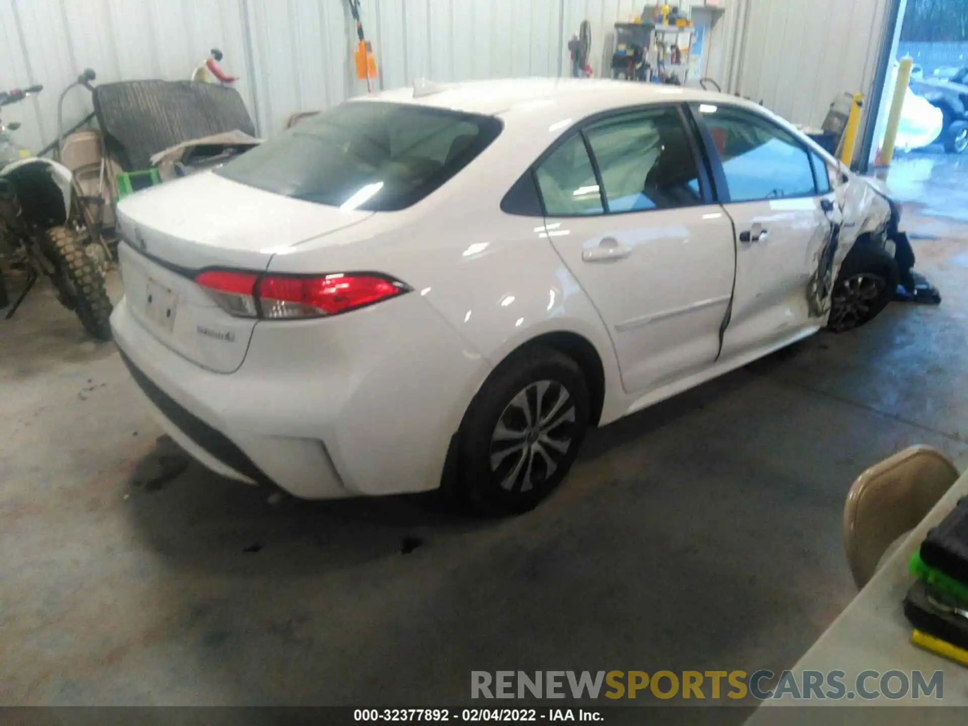 4 Photograph of a damaged car JTDEAMDE8MJ009190 TOYOTA COROLLA 2021