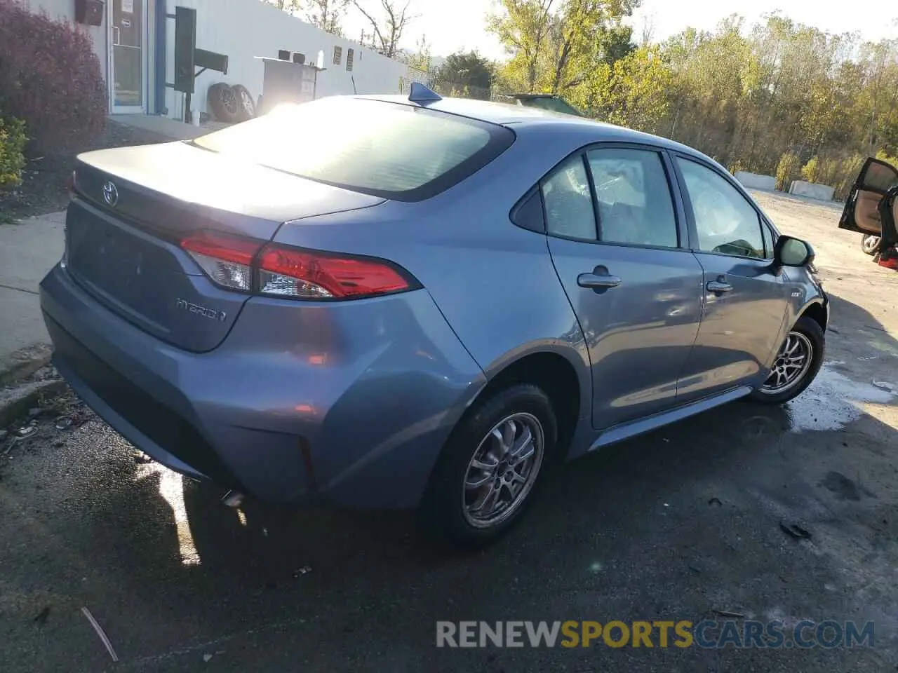 3 Photograph of a damaged car JTDEAMDE8MJ022859 TOYOTA COROLLA 2021