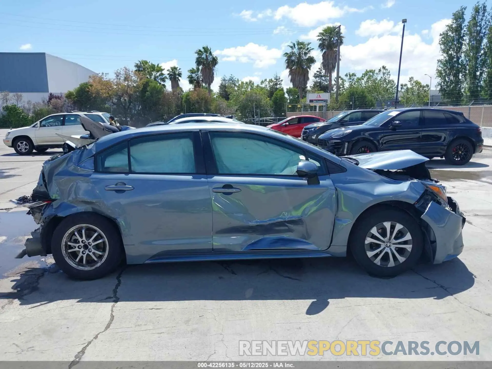 13 Photograph of a damaged car JTDEAMDE8MJ025034 TOYOTA COROLLA 2021
