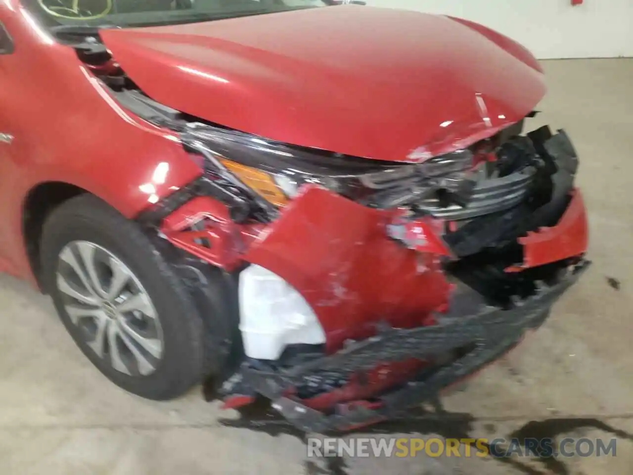 9 Photograph of a damaged car JTDEAMDE8MJ025163 TOYOTA COROLLA 2021