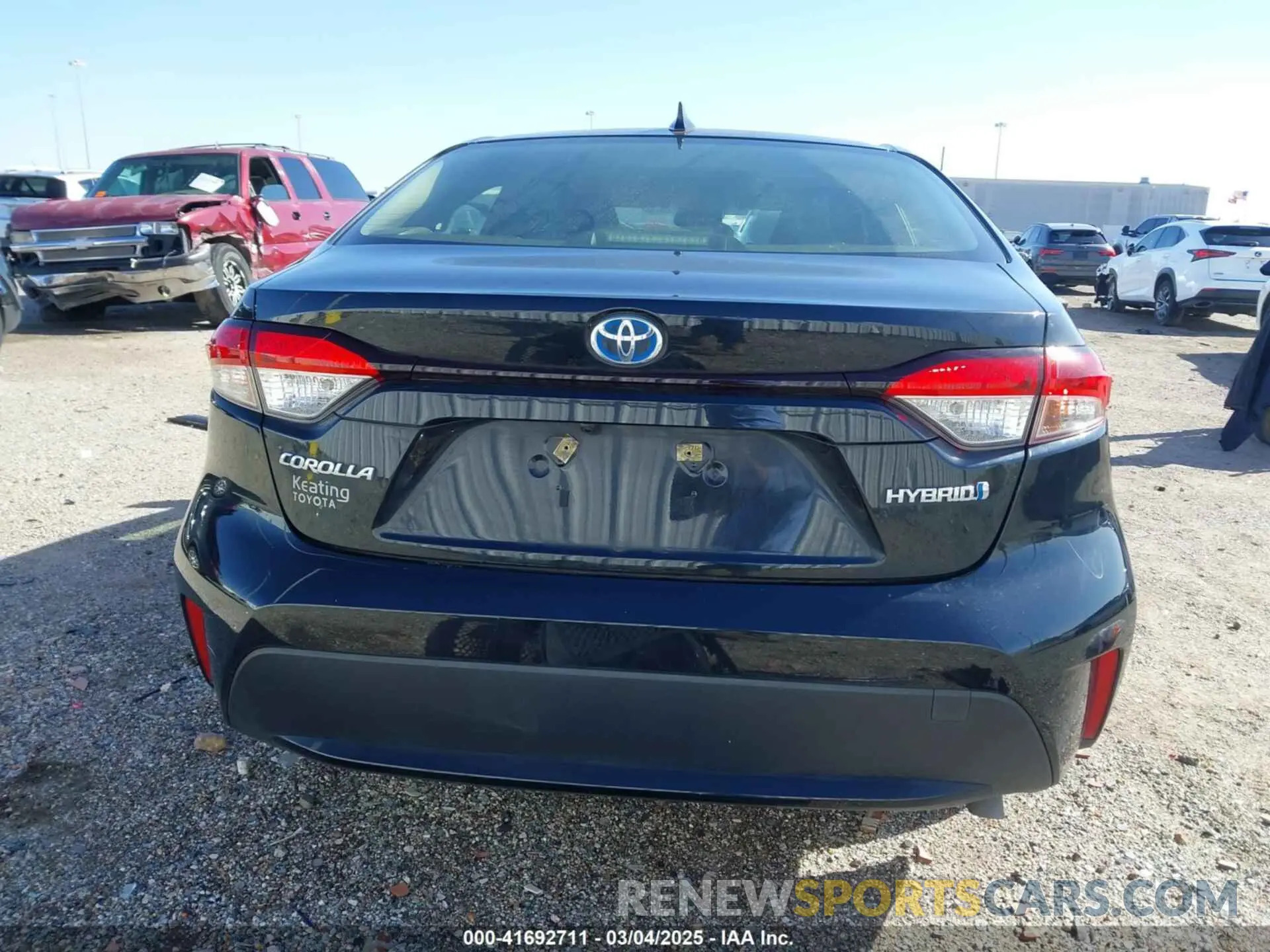 17 Photograph of a damaged car JTDEAMDE8MJ034218 TOYOTA COROLLA 2021