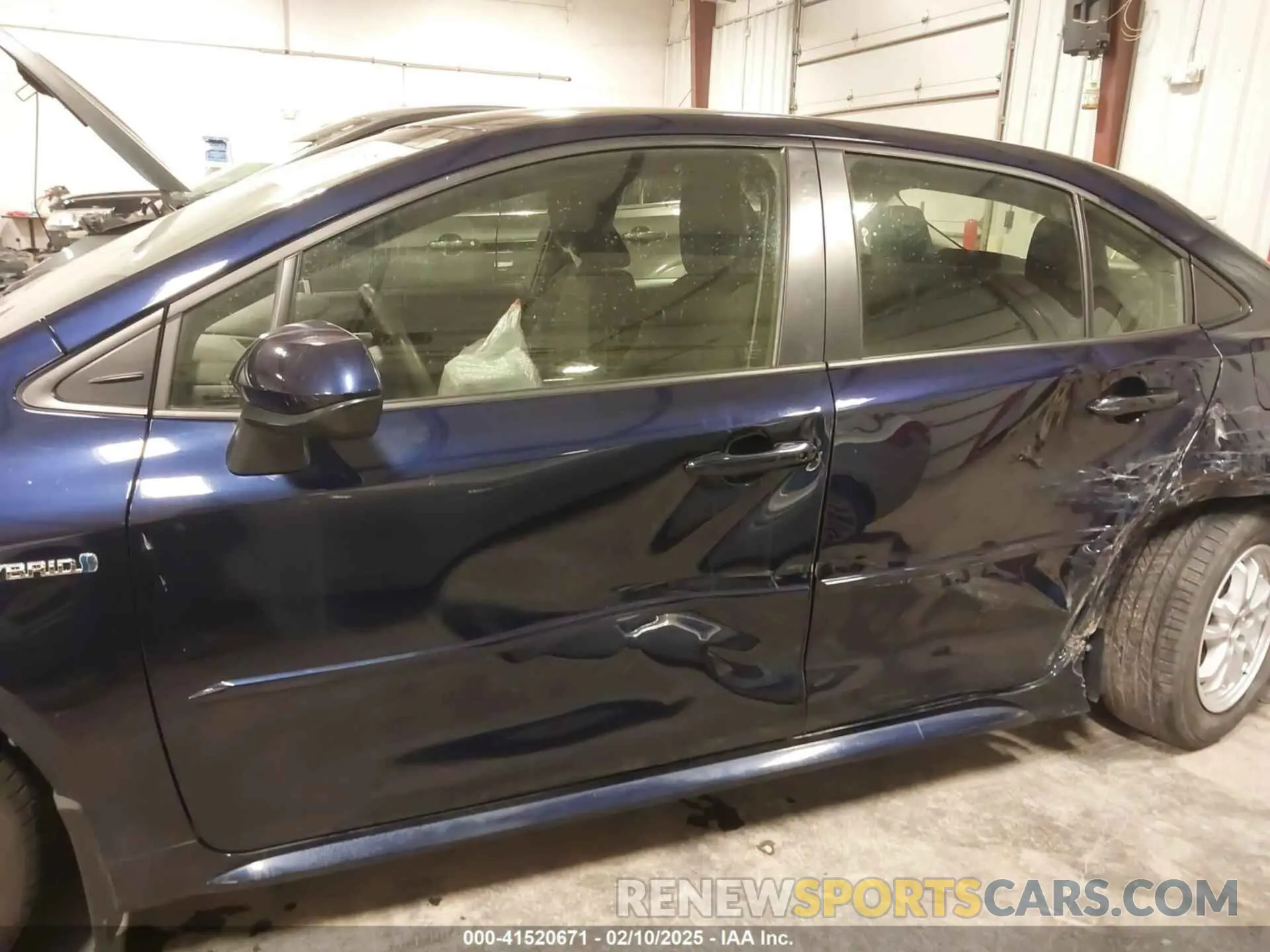 14 Photograph of a damaged car JTDEAMDE9MJ009196 TOYOTA COROLLA 2021