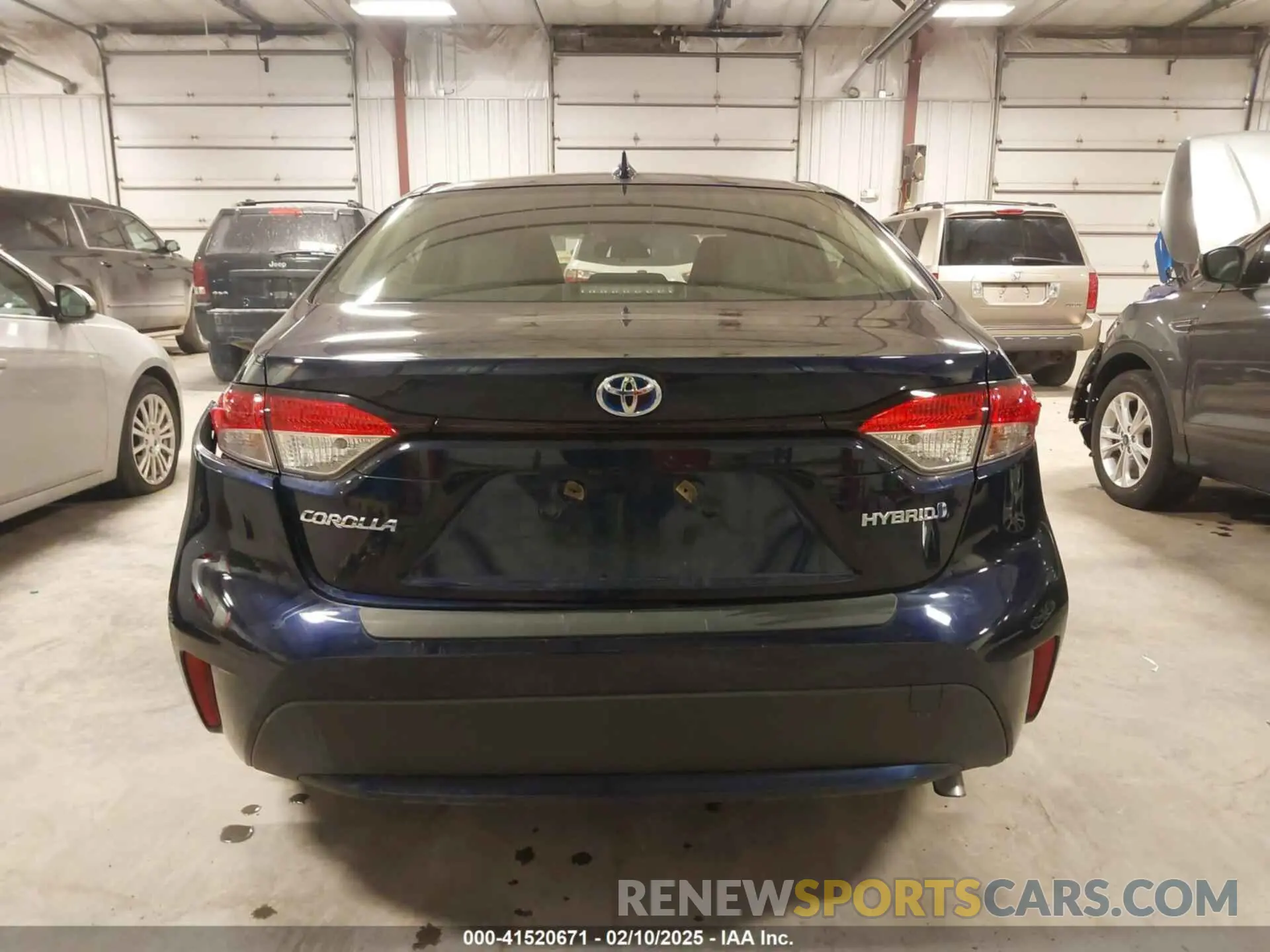 16 Photograph of a damaged car JTDEAMDE9MJ009196 TOYOTA COROLLA 2021