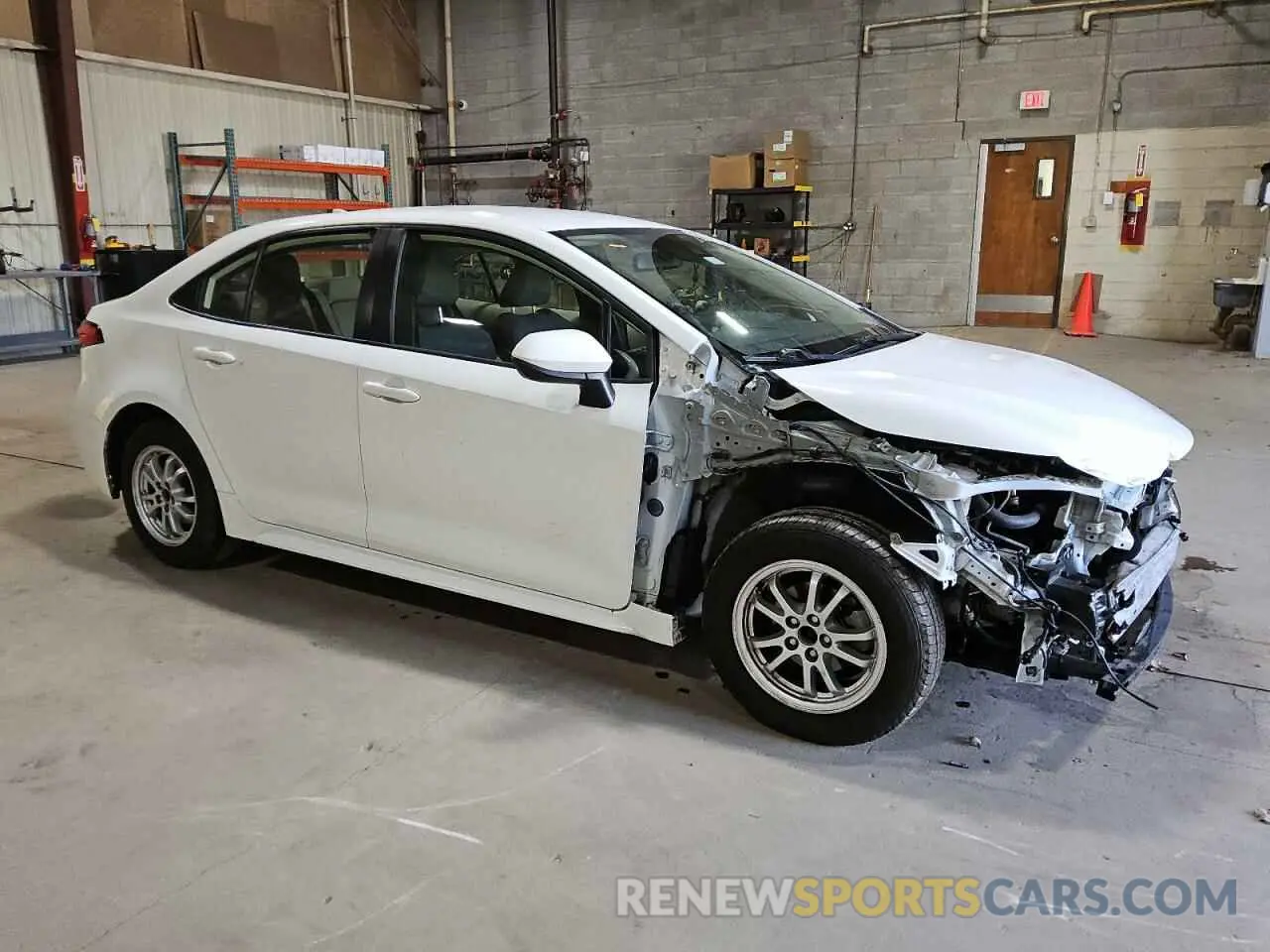 4 Photograph of a damaged car JTDEAMDE9MJ011238 TOYOTA COROLLA 2021