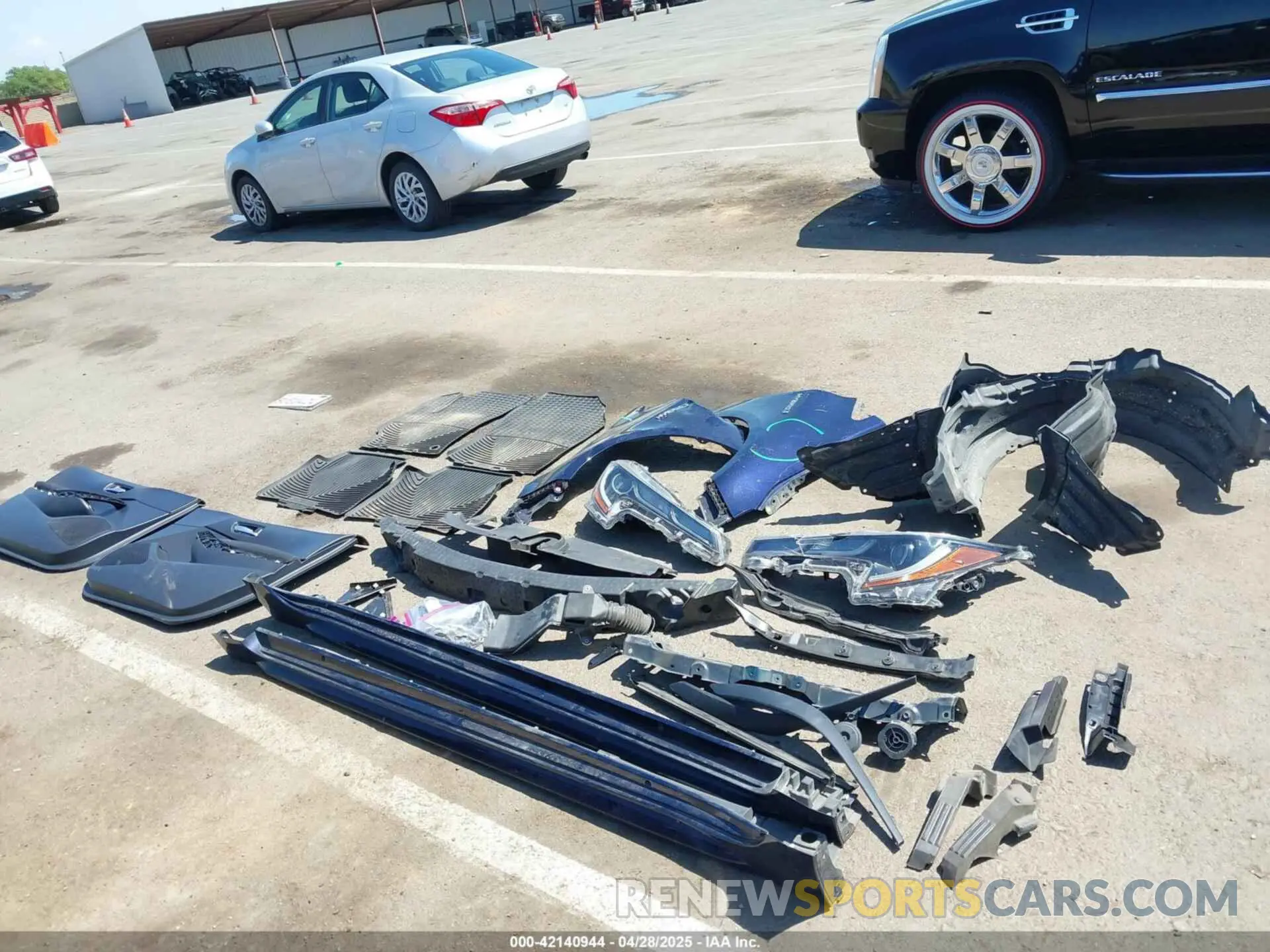 12 Photograph of a damaged car JTDEAMDE9MJ011644 TOYOTA COROLLA 2021