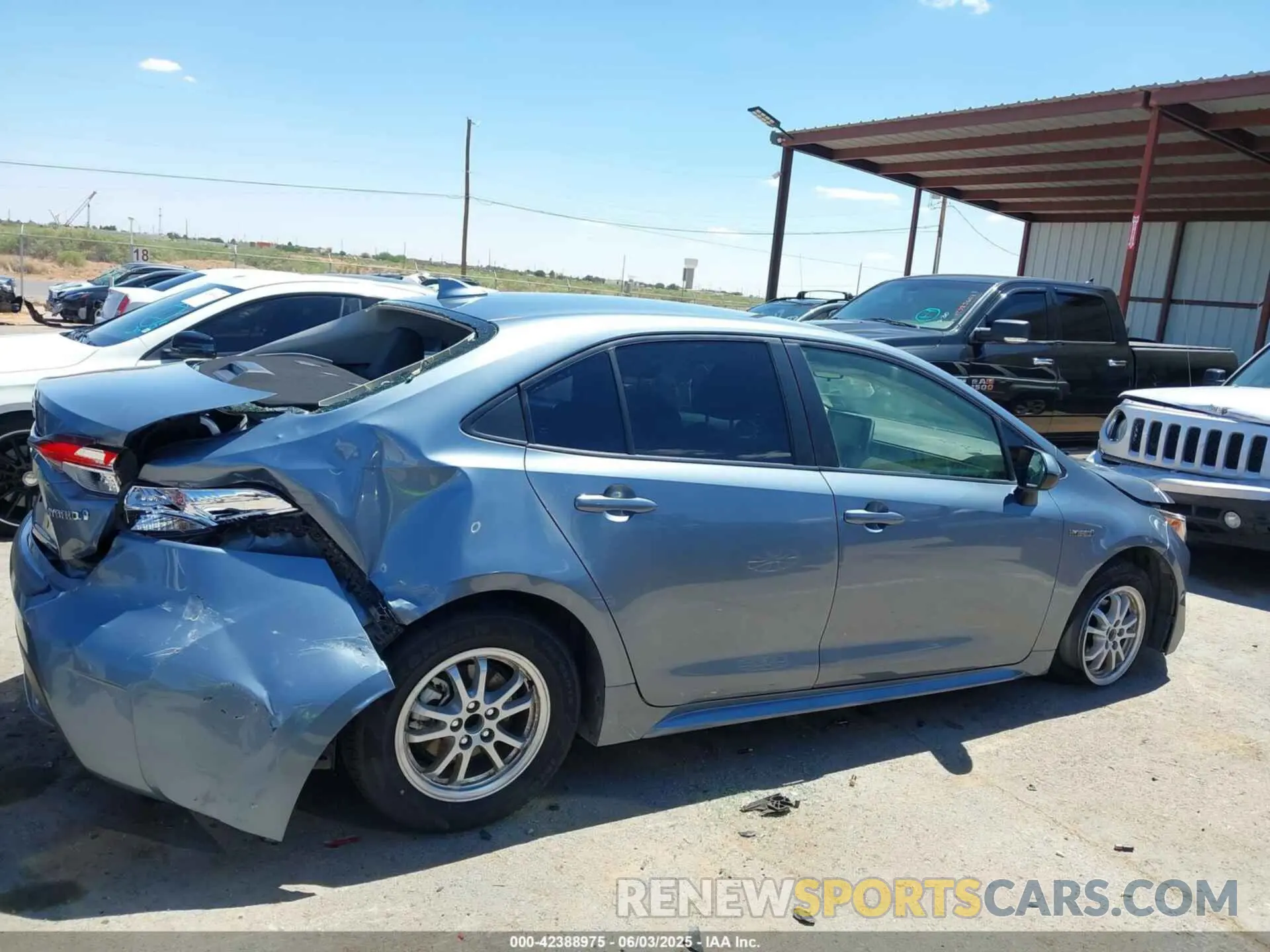 14 Photograph of a damaged car JTDEAMDE9MJ031330 TOYOTA COROLLA 2021