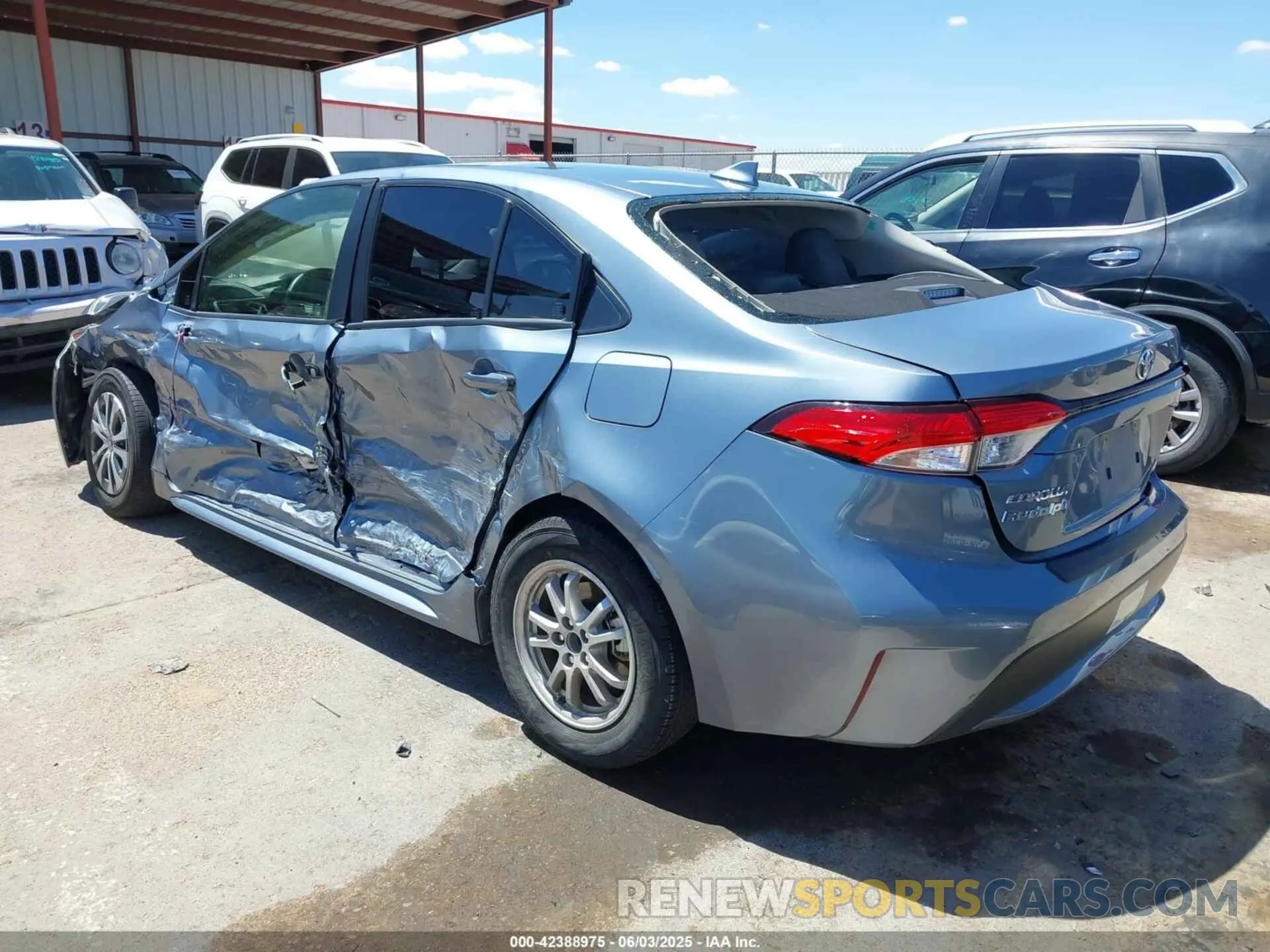 3 Photograph of a damaged car JTDEAMDE9MJ031330 TOYOTA COROLLA 2021