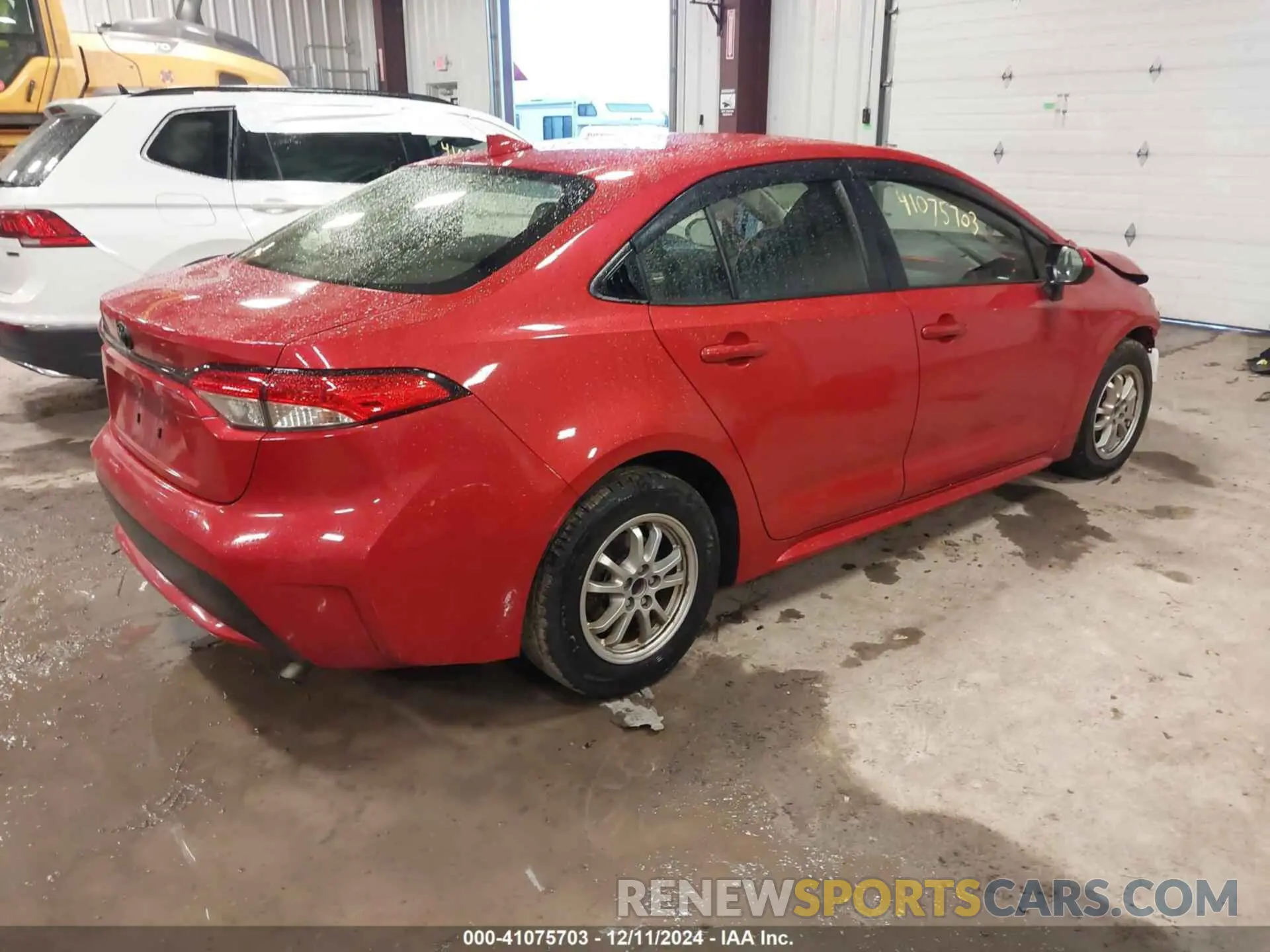 4 Photograph of a damaged car JTDEAMDE9MJ034440 TOYOTA COROLLA 2021