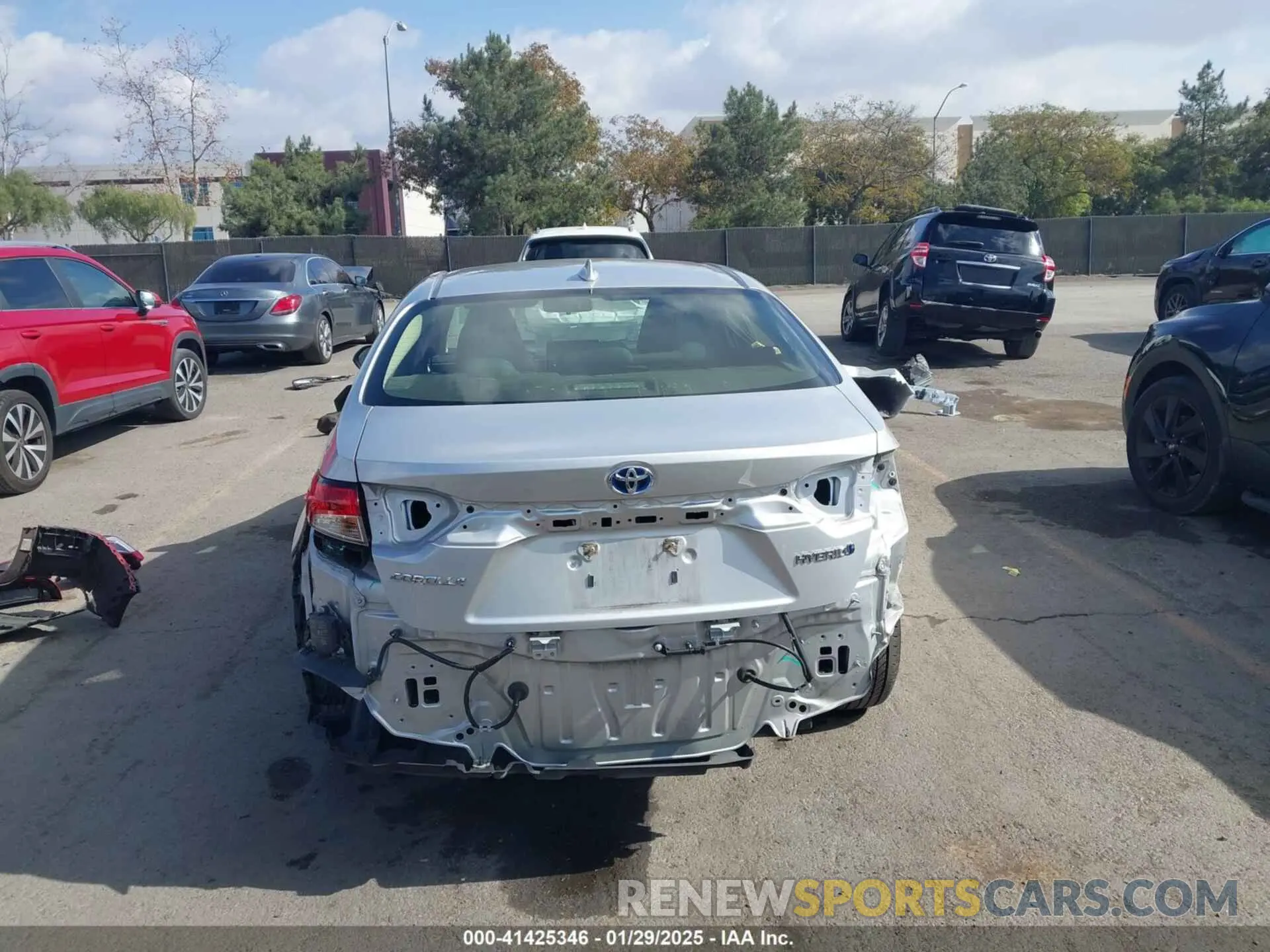 17 Photograph of a damaged car JTDEAMDEXMJ001494 TOYOTA COROLLA 2021