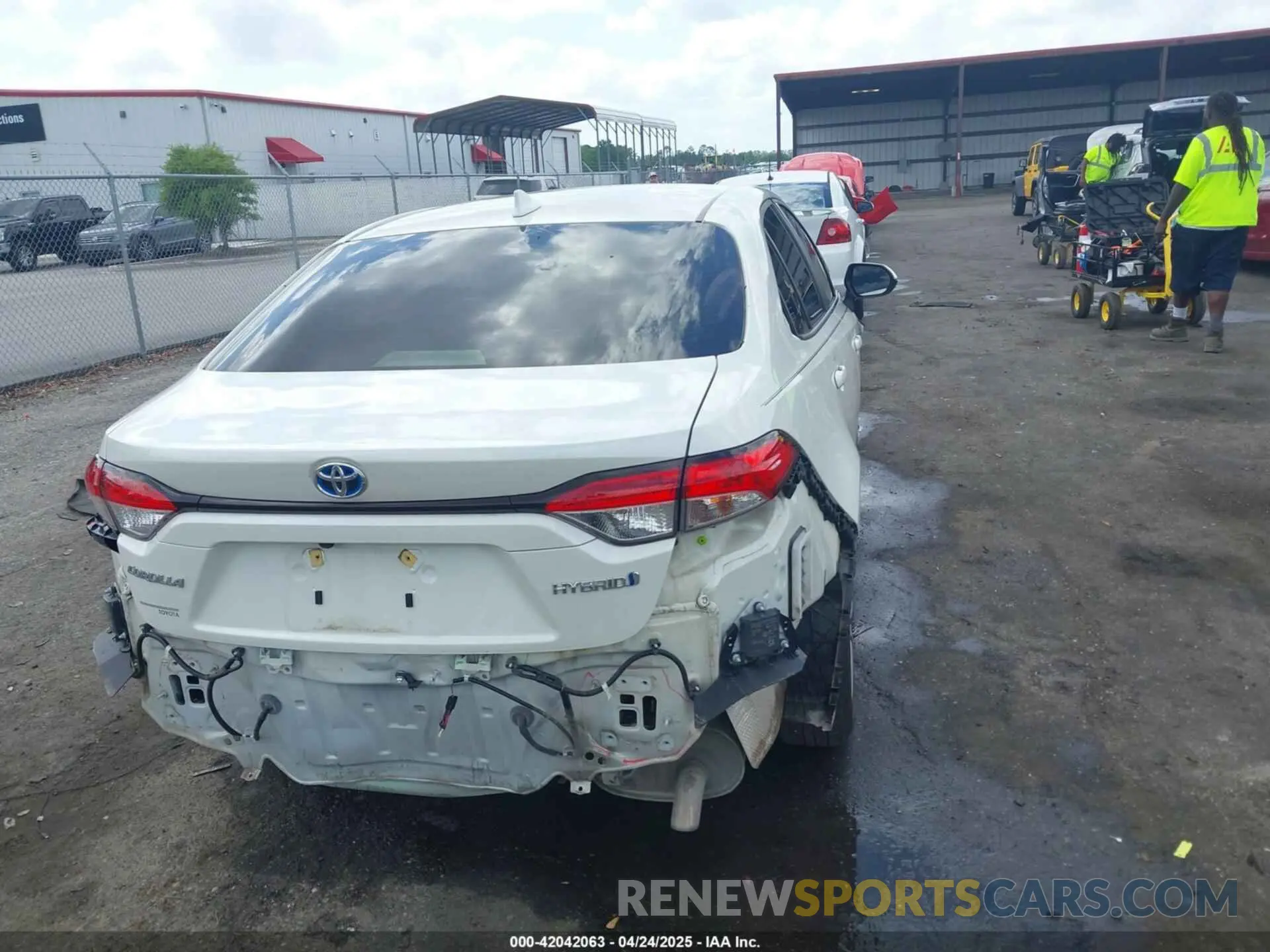 16 Photograph of a damaged car JTDEAMDEXMJ008929 TOYOTA COROLLA 2021
