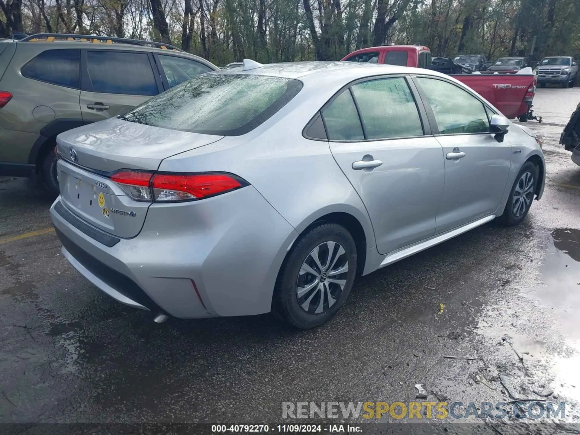 4 Photograph of a damaged car JTDEAMDEXMJ033412 TOYOTA COROLLA 2021