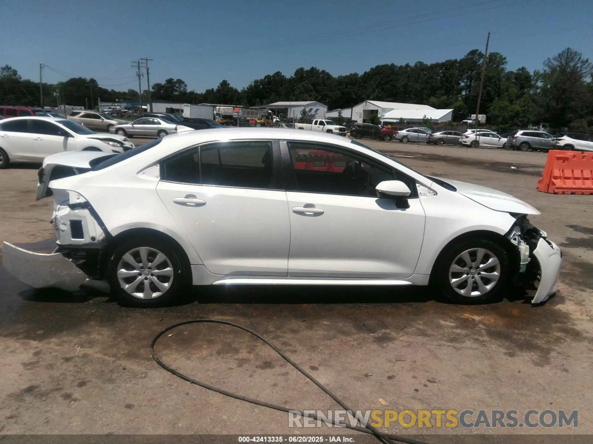 14 Photograph of a damaged car JTDEPMAE0MJ121565 TOYOTA COROLLA 2021