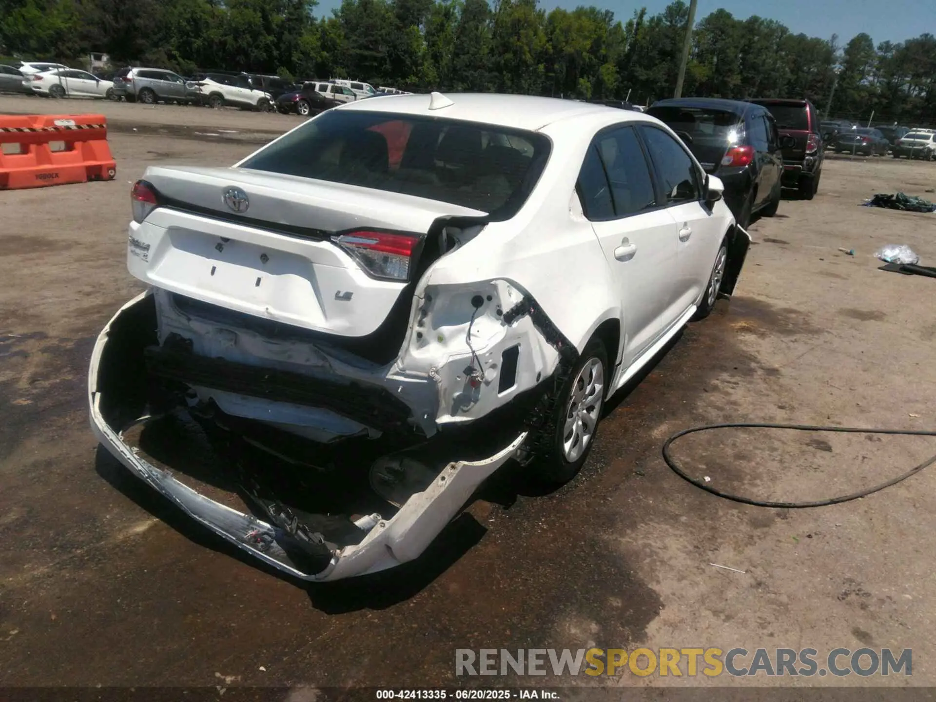 4 Photograph of a damaged car JTDEPMAE0MJ121565 TOYOTA COROLLA 2021