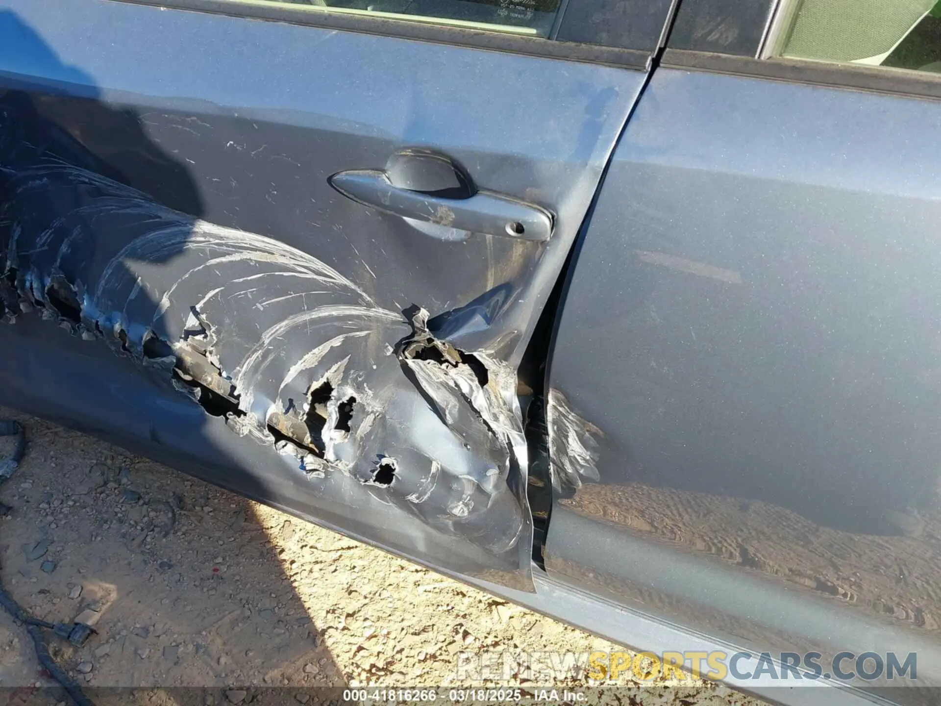18 Photograph of a damaged car JTDEPMAE0MJ186416 TOYOTA COROLLA 2021