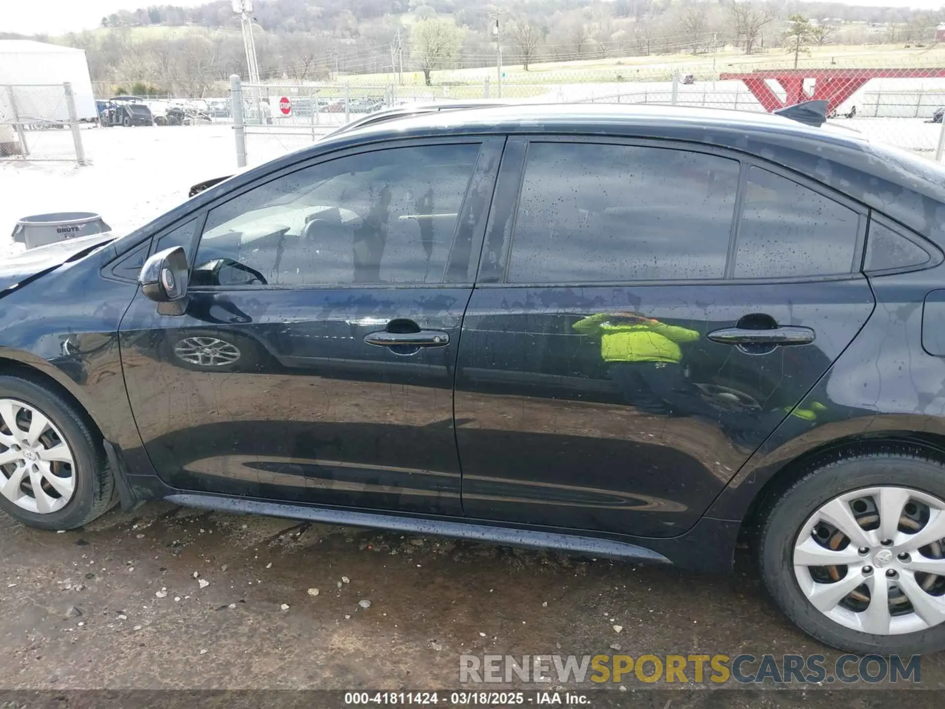 15 Photograph of a damaged car JTDEPMAE0MJ188022 TOYOTA COROLLA 2021