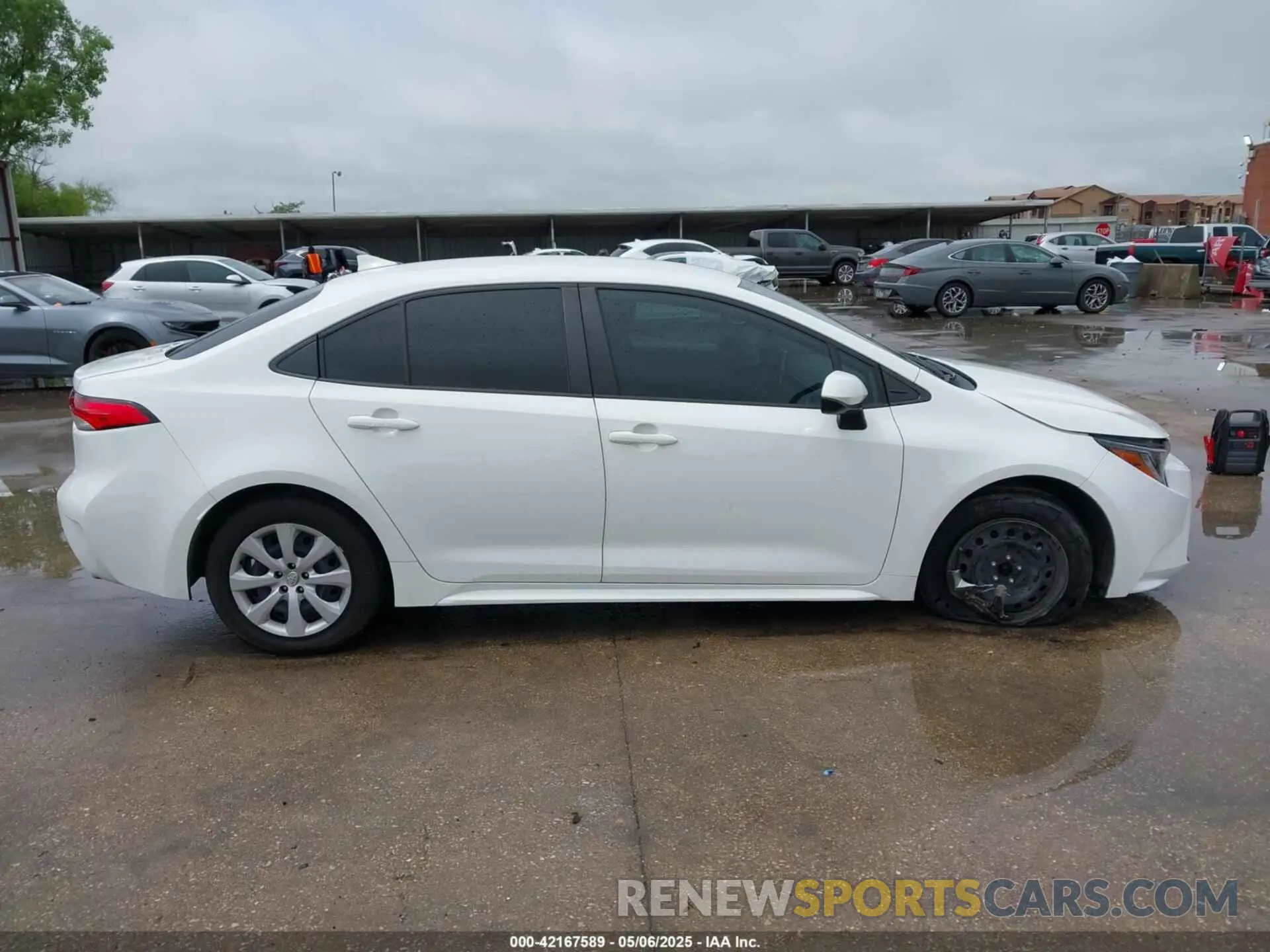 14 Photograph of a damaged car JTDEPMAE1MJ140223 TOYOTA COROLLA 2021