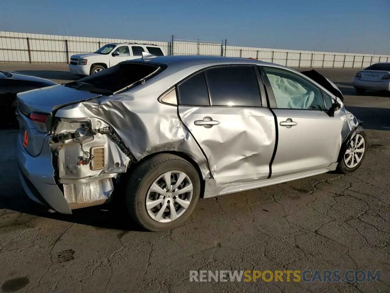 3 Photograph of a damaged car JTDEPMAE1MJ151562 TOYOTA COROLLA 2021