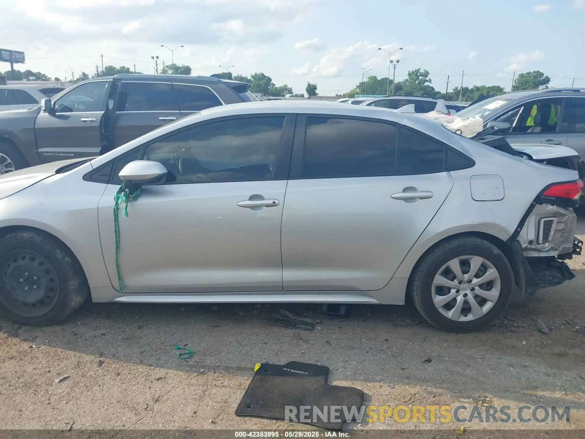 14 Photograph of a damaged car JTDEPMAE1MJ160293 TOYOTA COROLLA 2021