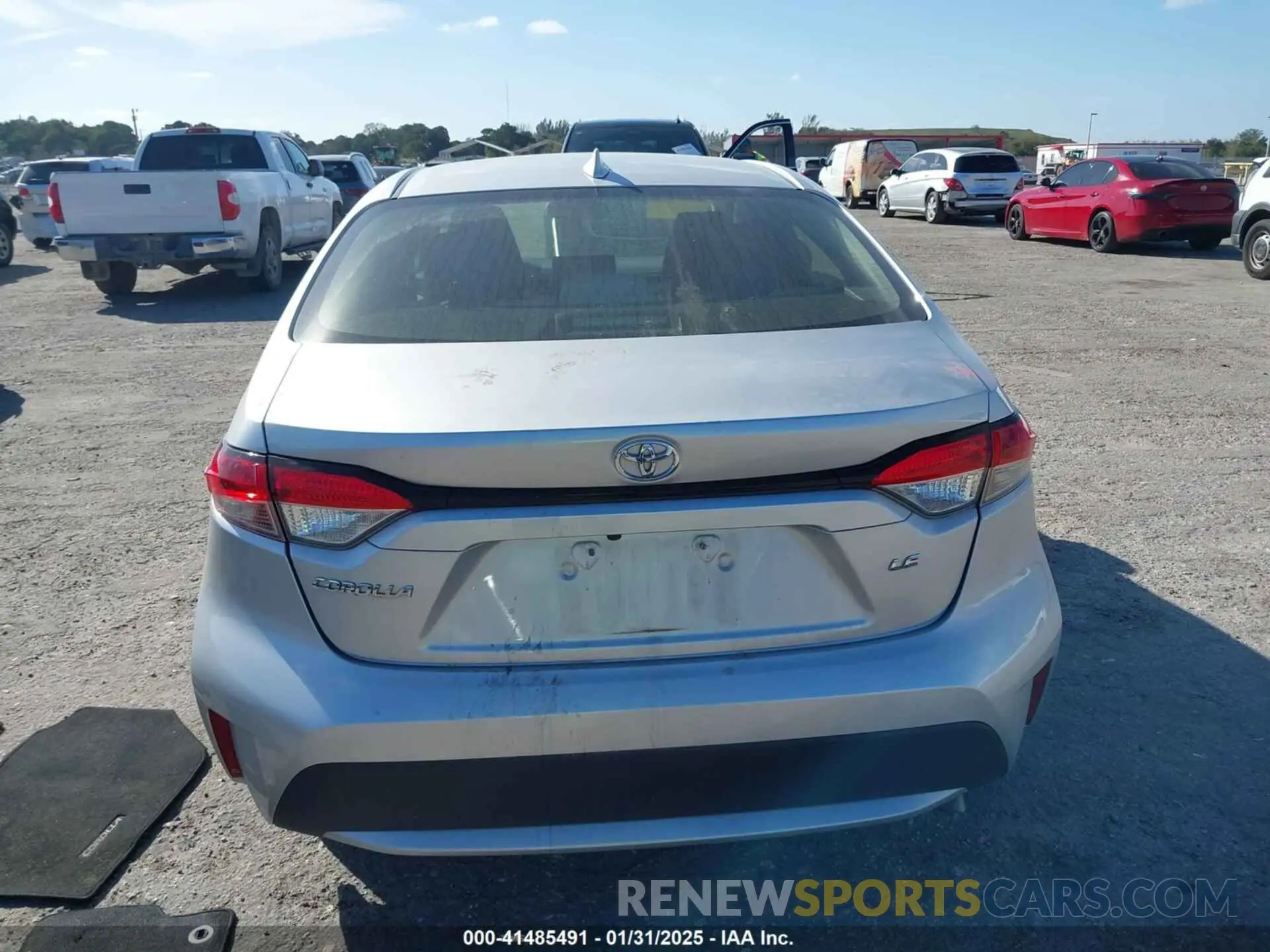 17 Photograph of a damaged car JTDEPMAE1MJ187249 TOYOTA COROLLA 2021