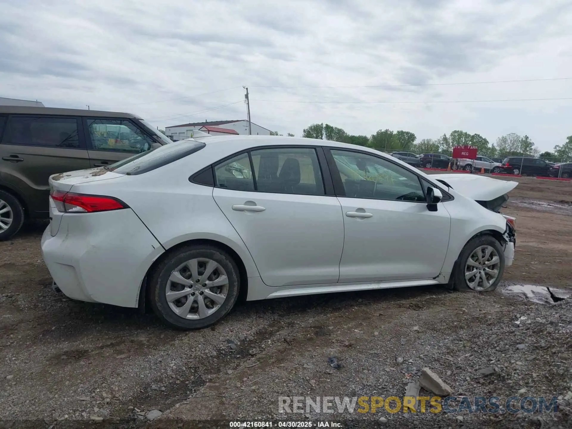 13 Photograph of a damaged car JTDEPMAE2MJ172906 TOYOTA COROLLA 2021