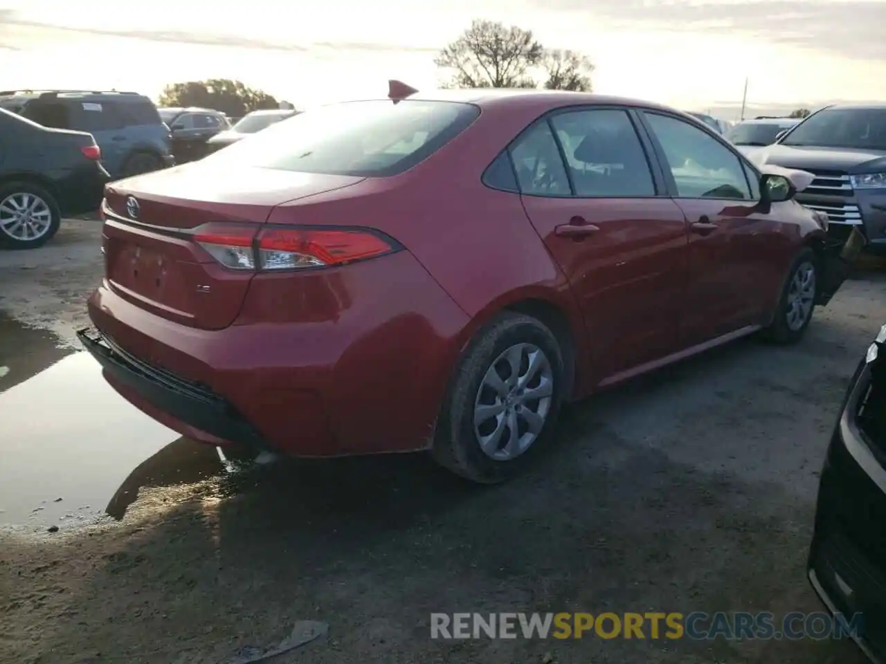 3 Photograph of a damaged car JTDEPMAE2MJ174364 TOYOTA COROLLA 2021