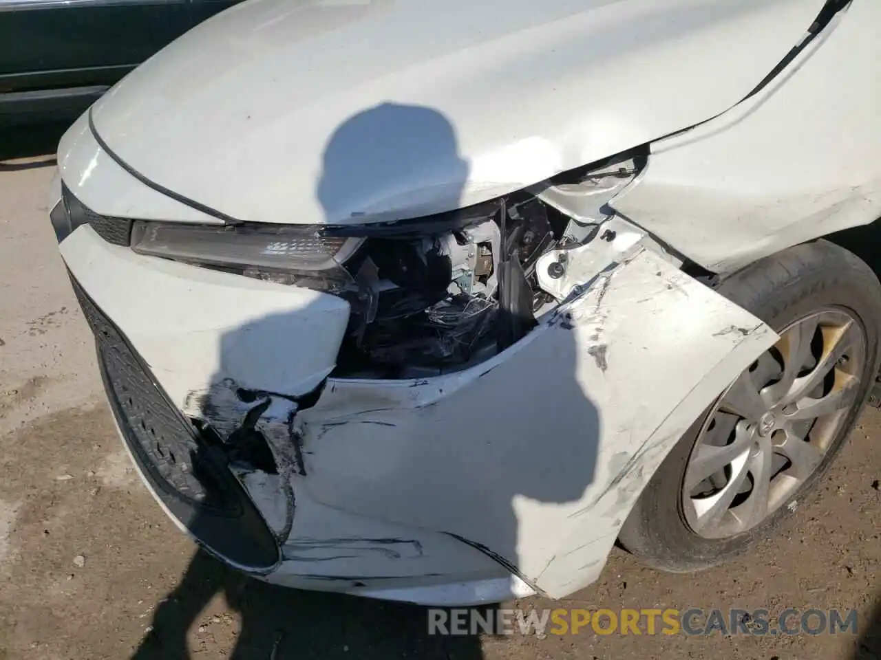 9 Photograph of a damaged car JTDEPMAE3MJ118501 TOYOTA COROLLA 2021