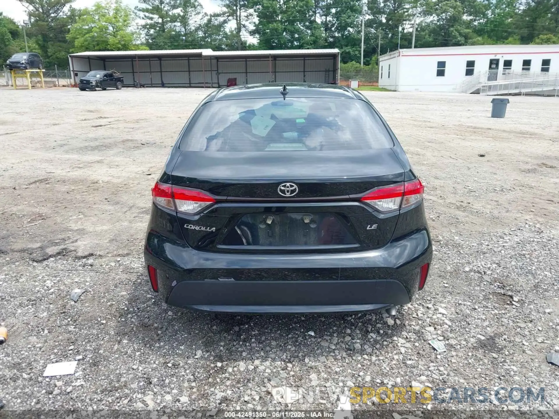 17 Photograph of a damaged car JTDEPMAE3MJ184112 TOYOTA COROLLA 2021