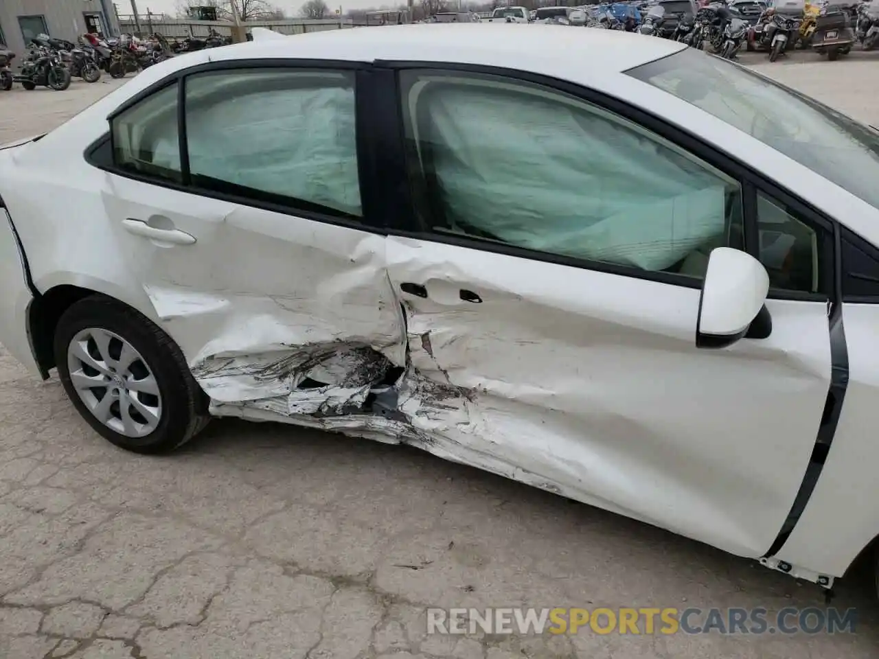 9 Photograph of a damaged car JTDEPMAE4MJ130463 TOYOTA COROLLA 2021