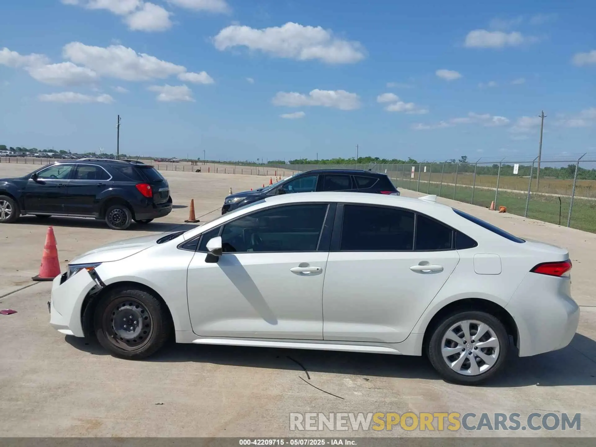 14 Photograph of a damaged car JTDEPMAE4MJ130737 TOYOTA COROLLA 2021