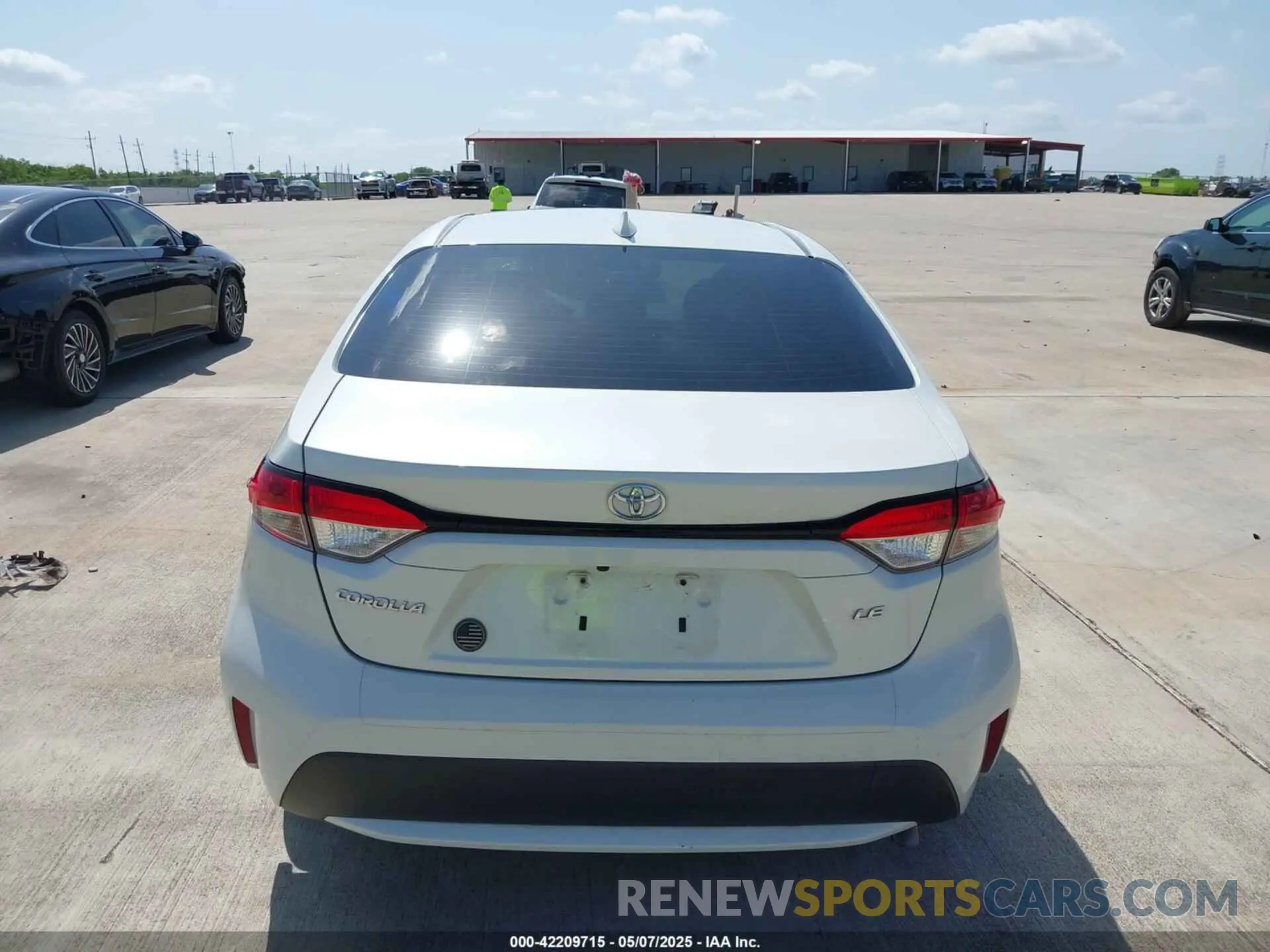 16 Photograph of a damaged car JTDEPMAE4MJ130737 TOYOTA COROLLA 2021