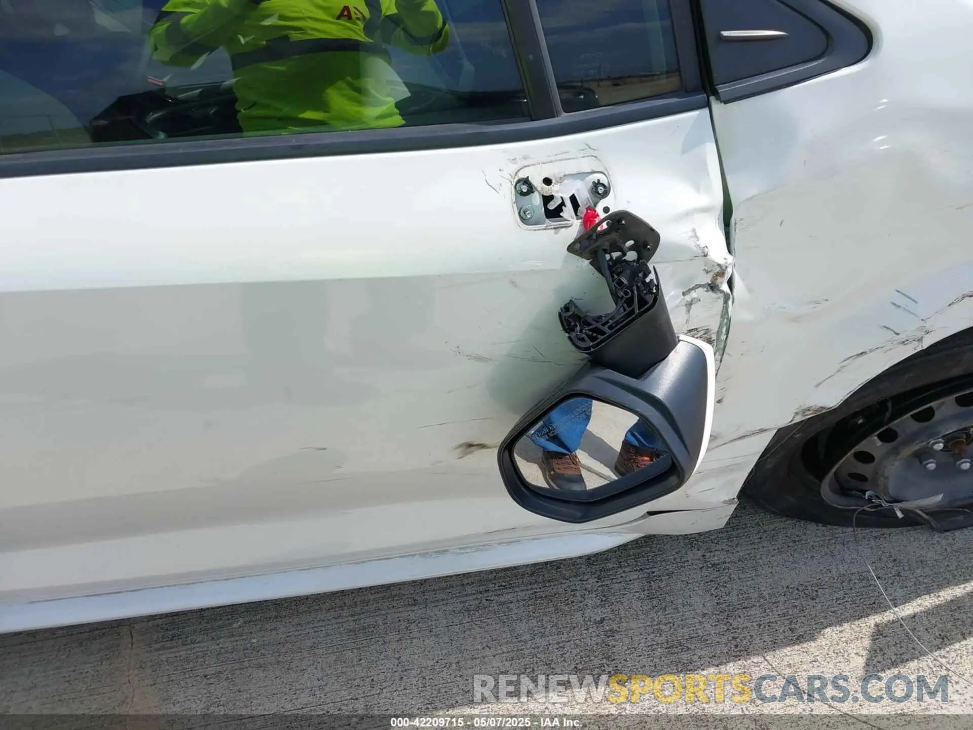 6 Photograph of a damaged car JTDEPMAE4MJ130737 TOYOTA COROLLA 2021