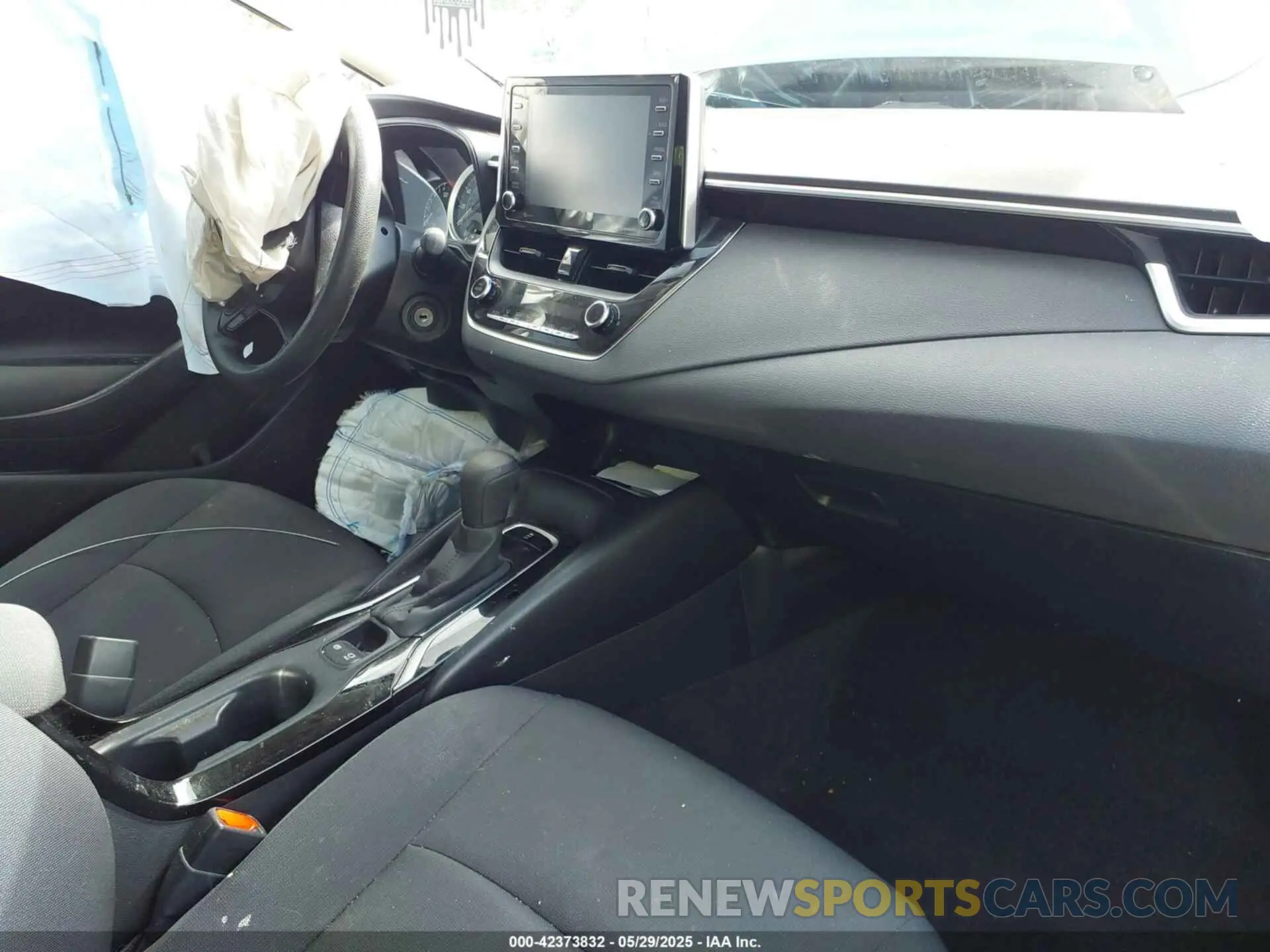5 Photograph of a damaged car JTDEPMAE4MJ140703 TOYOTA COROLLA 2021