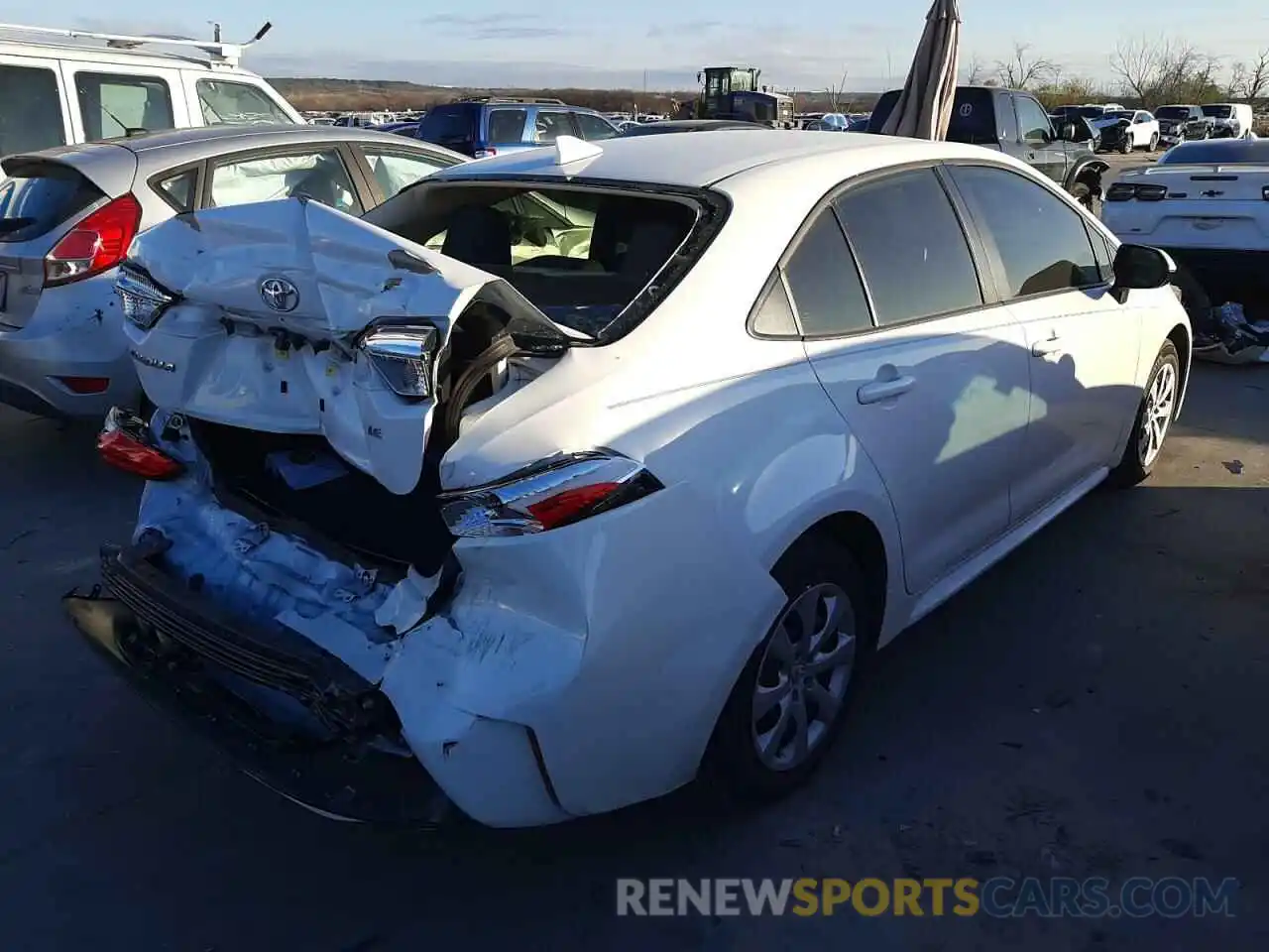 4 Photograph of a damaged car JTDEPMAE4MJ155976 TOYOTA COROLLA 2021