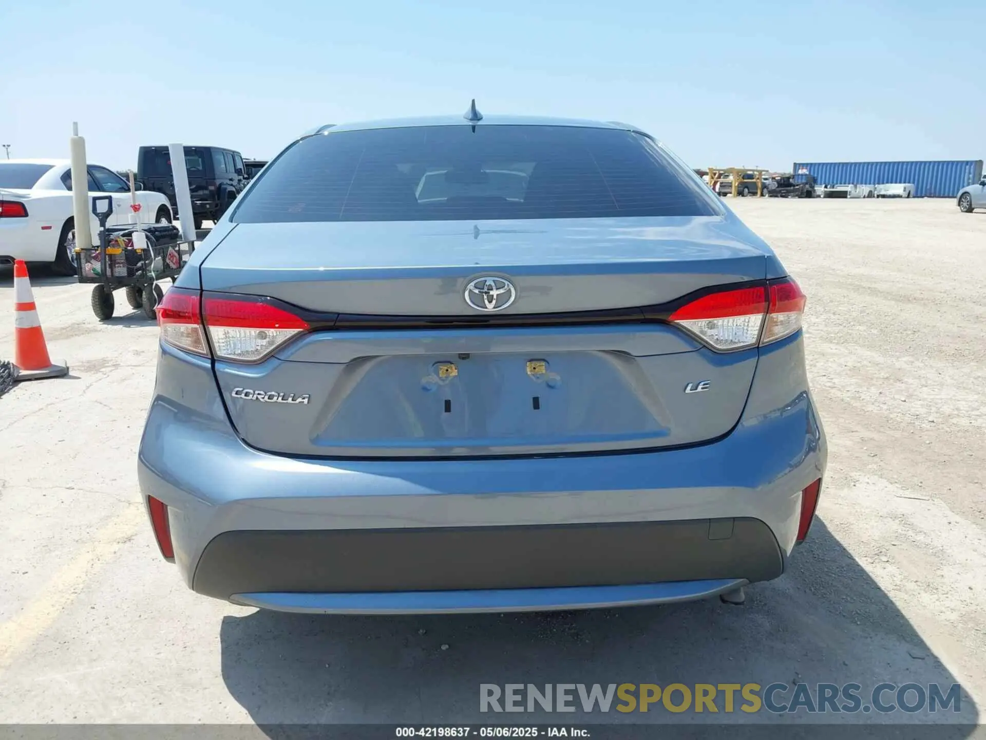 16 Photograph of a damaged car JTDEPMAE4MJ162622 TOYOTA COROLLA 2021