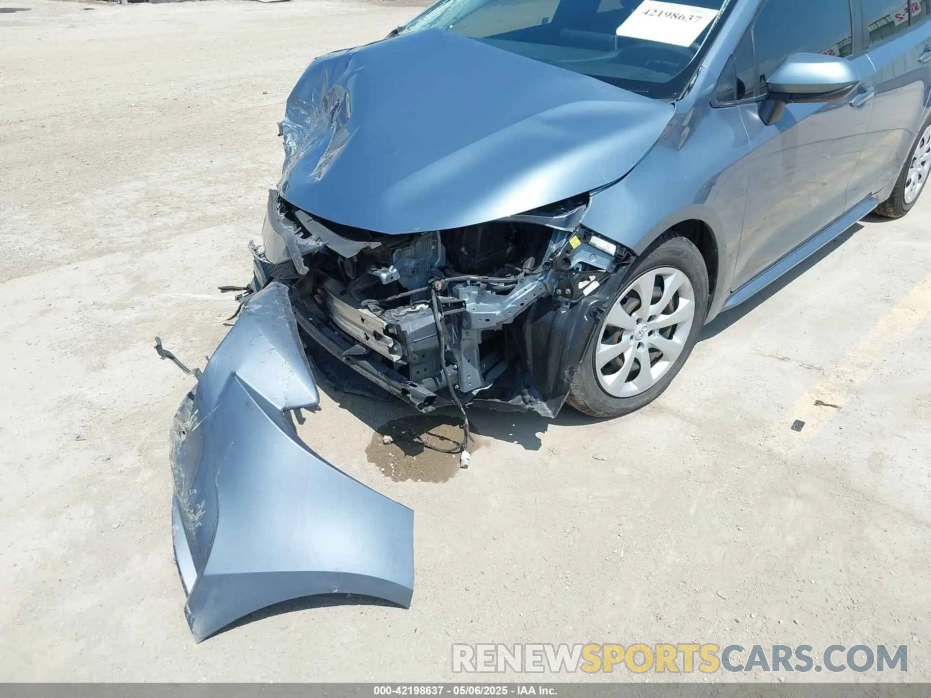 17 Photograph of a damaged car JTDEPMAE4MJ162622 TOYOTA COROLLA 2021