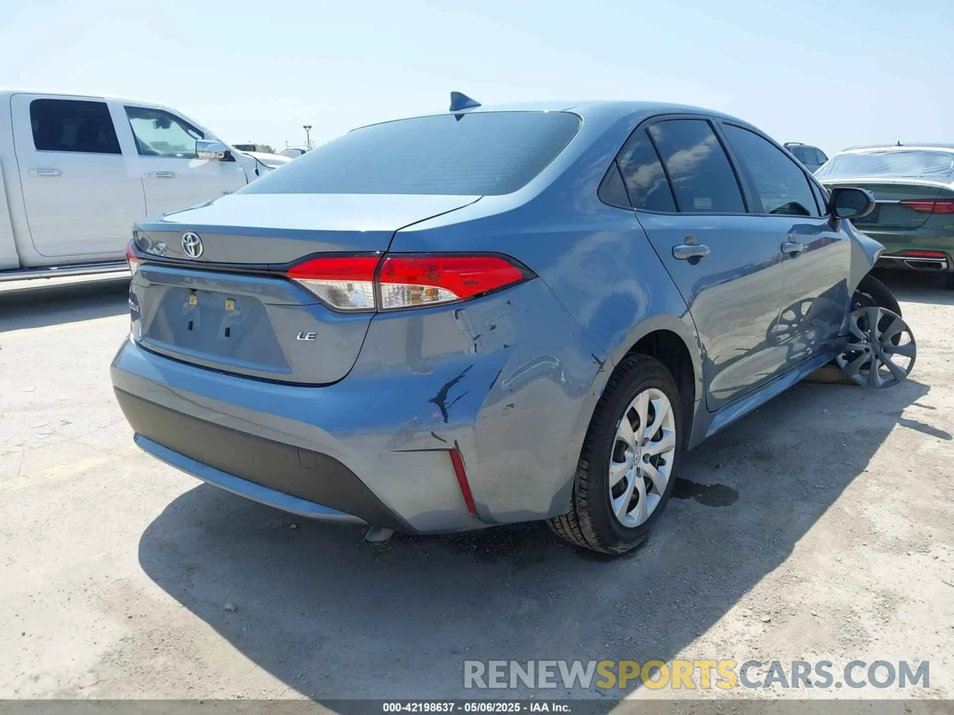 4 Photograph of a damaged car JTDEPMAE4MJ162622 TOYOTA COROLLA 2021
