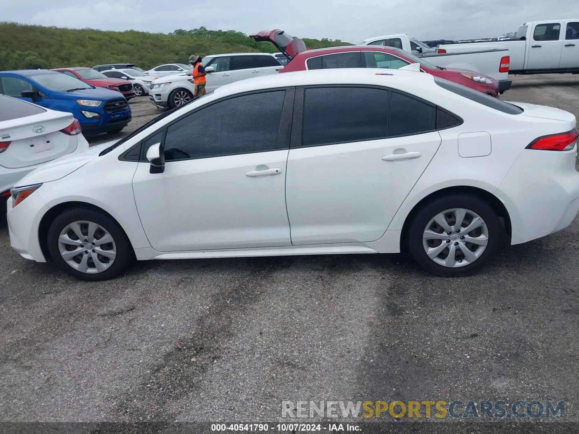 13 Photograph of a damaged car JTDEPMAE4MJ171921 TOYOTA COROLLA 2021