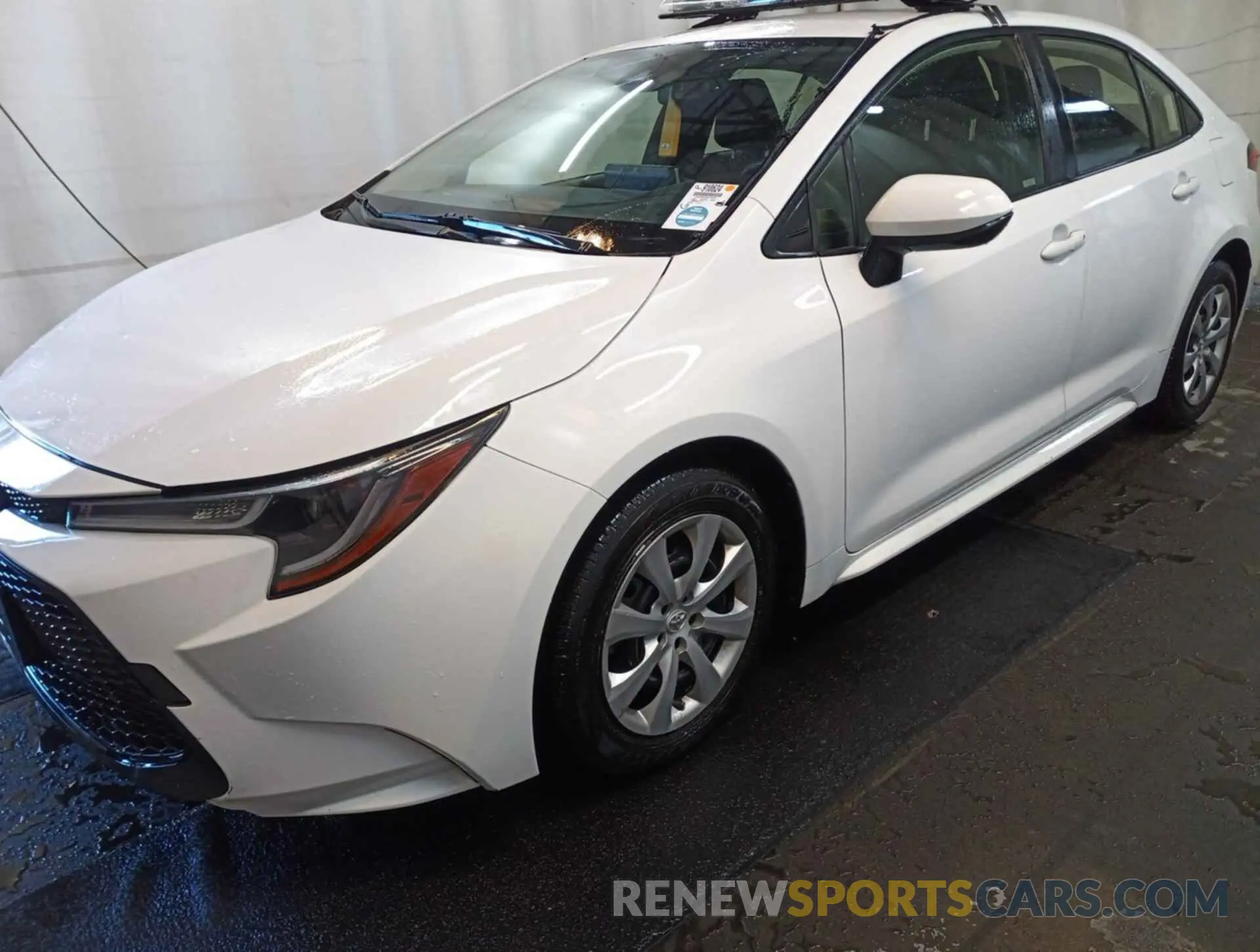 28 Photograph of a damaged car JTDEPMAE4MJ185818 TOYOTA COROLLA 2021