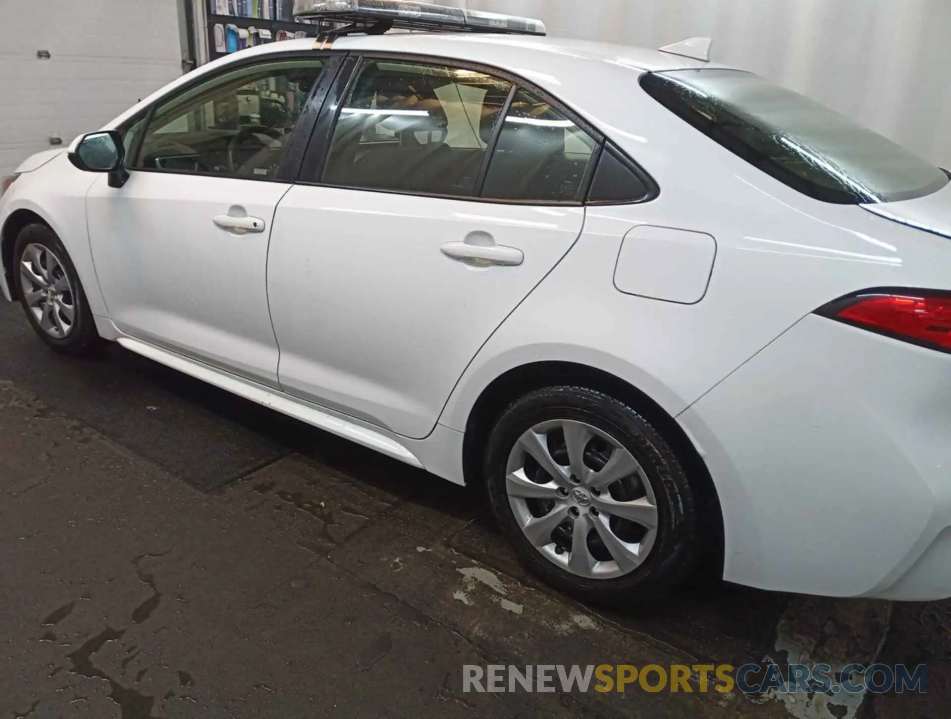 30 Photograph of a damaged car JTDEPMAE4MJ185818 TOYOTA COROLLA 2021