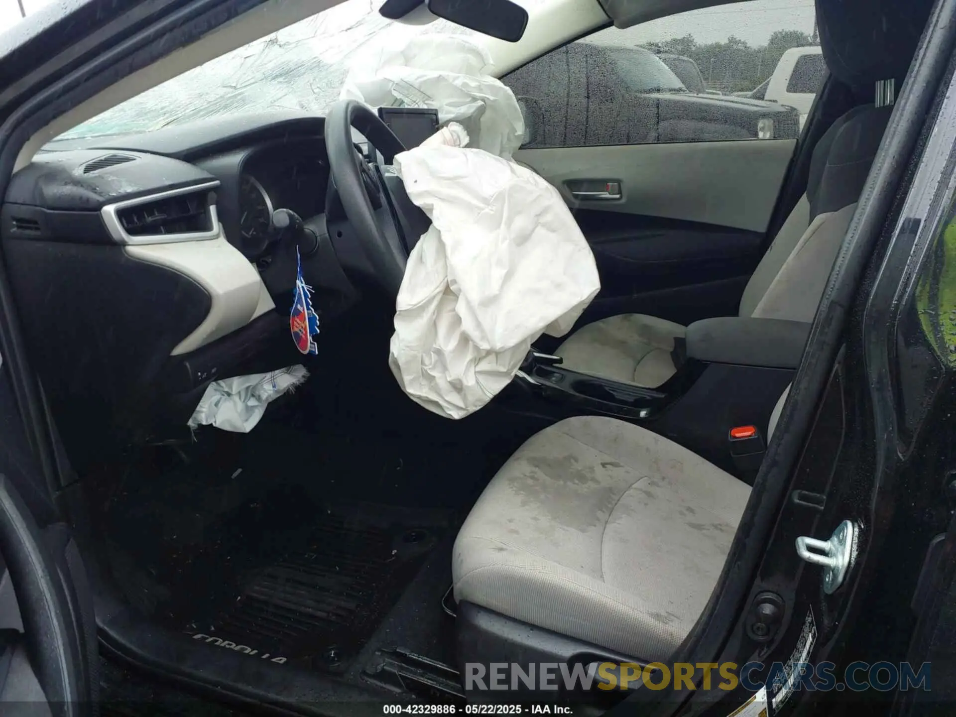5 Photograph of a damaged car JTDEPMAE5MJ135932 TOYOTA COROLLA 2021