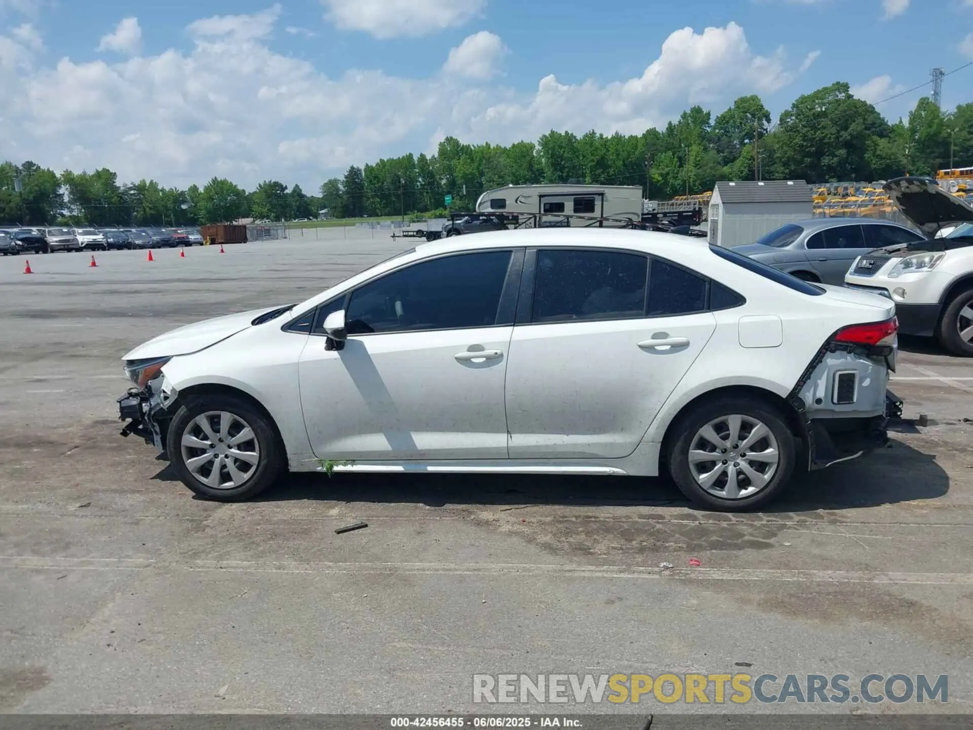 14 Photograph of a damaged car JTDEPMAE5MJ175962 TOYOTA COROLLA 2021