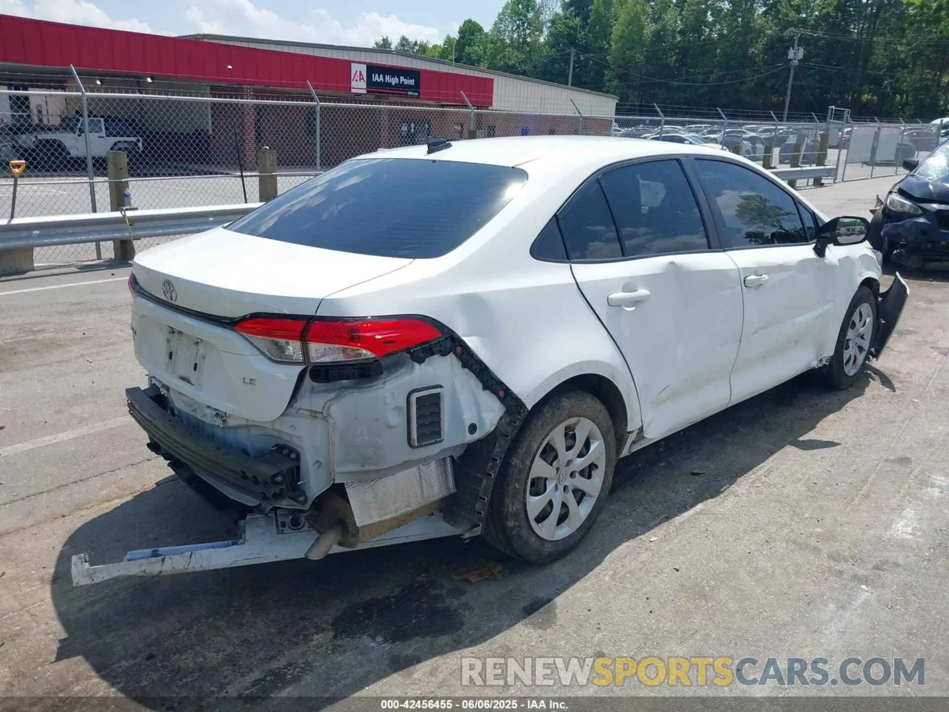 4 Photograph of a damaged car JTDEPMAE5MJ175962 TOYOTA COROLLA 2021