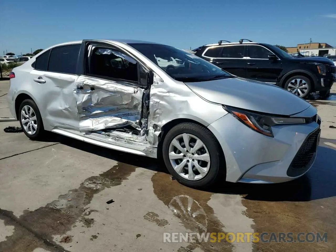 4 Photograph of a damaged car JTDEPMAE5MJ189926 TOYOTA COROLLA 2021