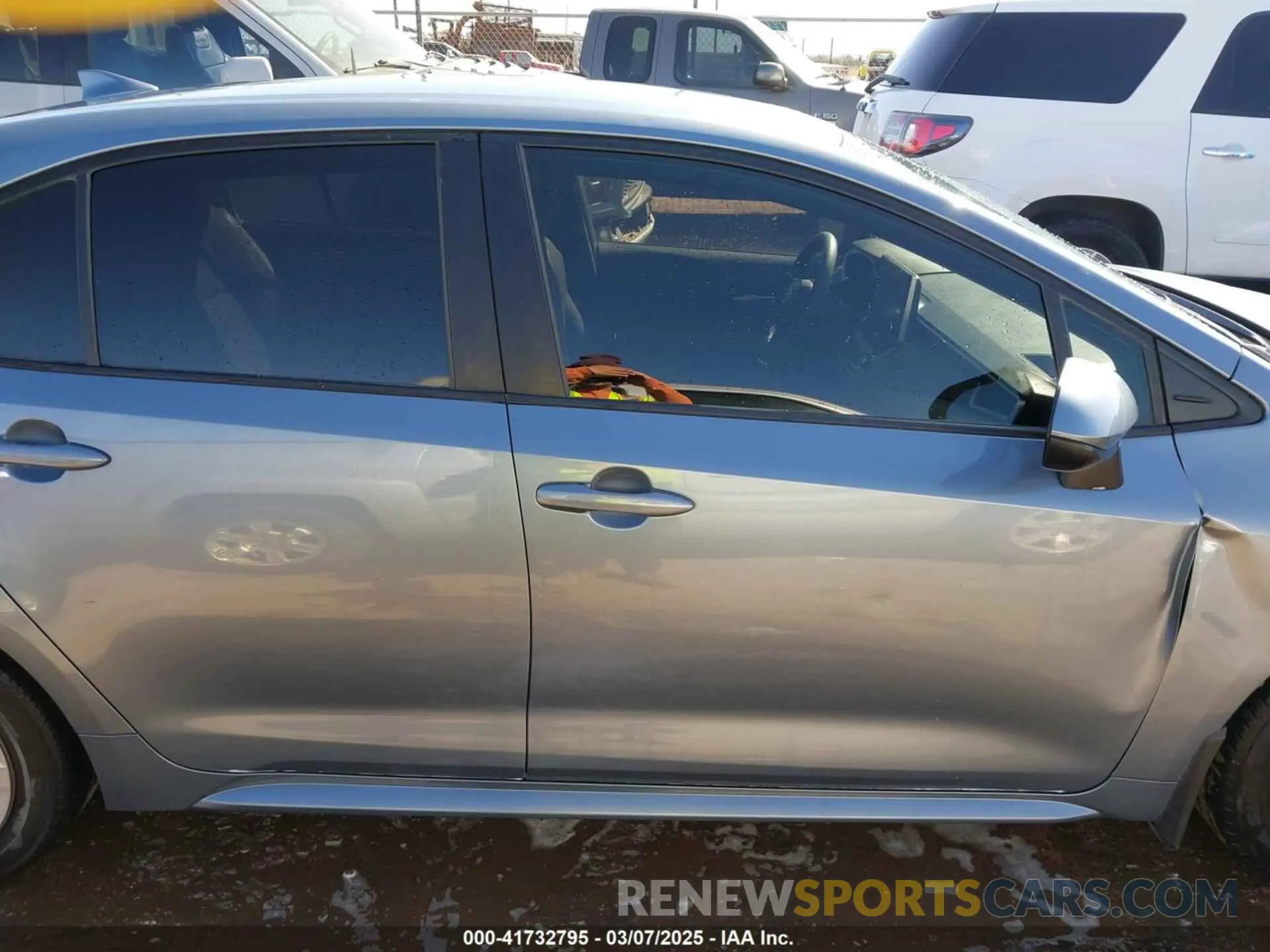 13 Photograph of a damaged car JTDEPMAE6MJ117973 TOYOTA COROLLA 2021