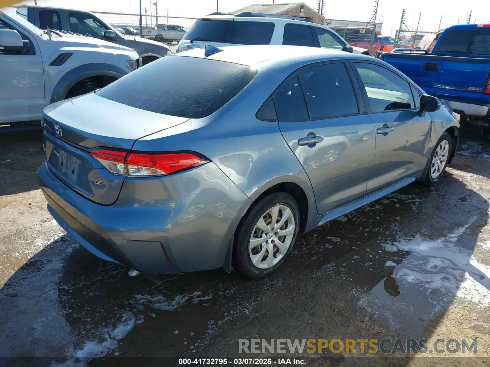 4 Photograph of a damaged car JTDEPMAE6MJ117973 TOYOTA COROLLA 2021