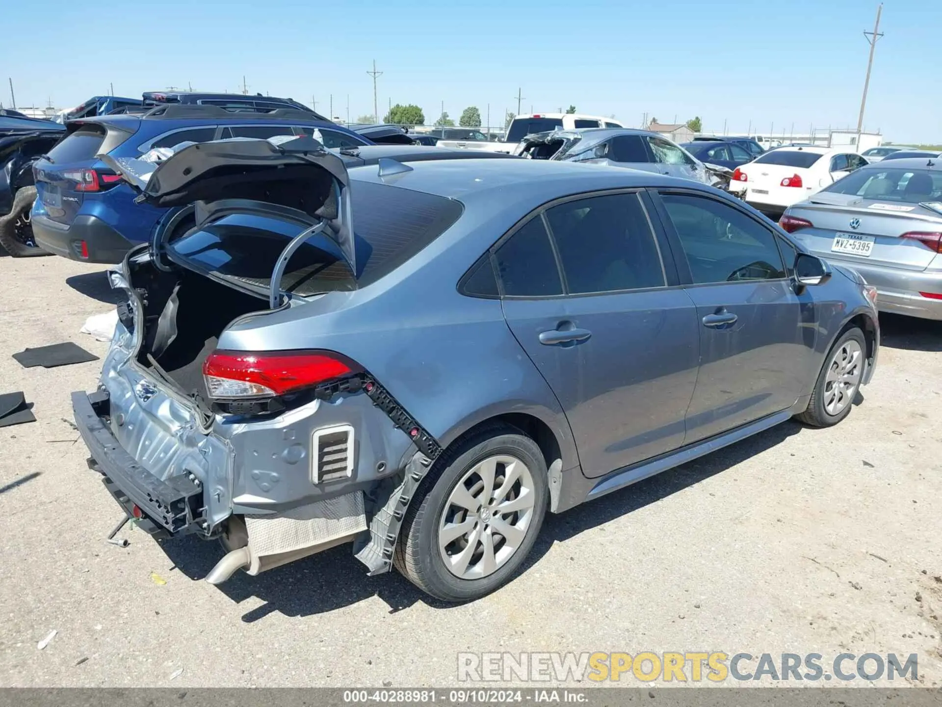 4 Photograph of a damaged car JTDEPMAE6MJ118220 TOYOTA COROLLA 2021