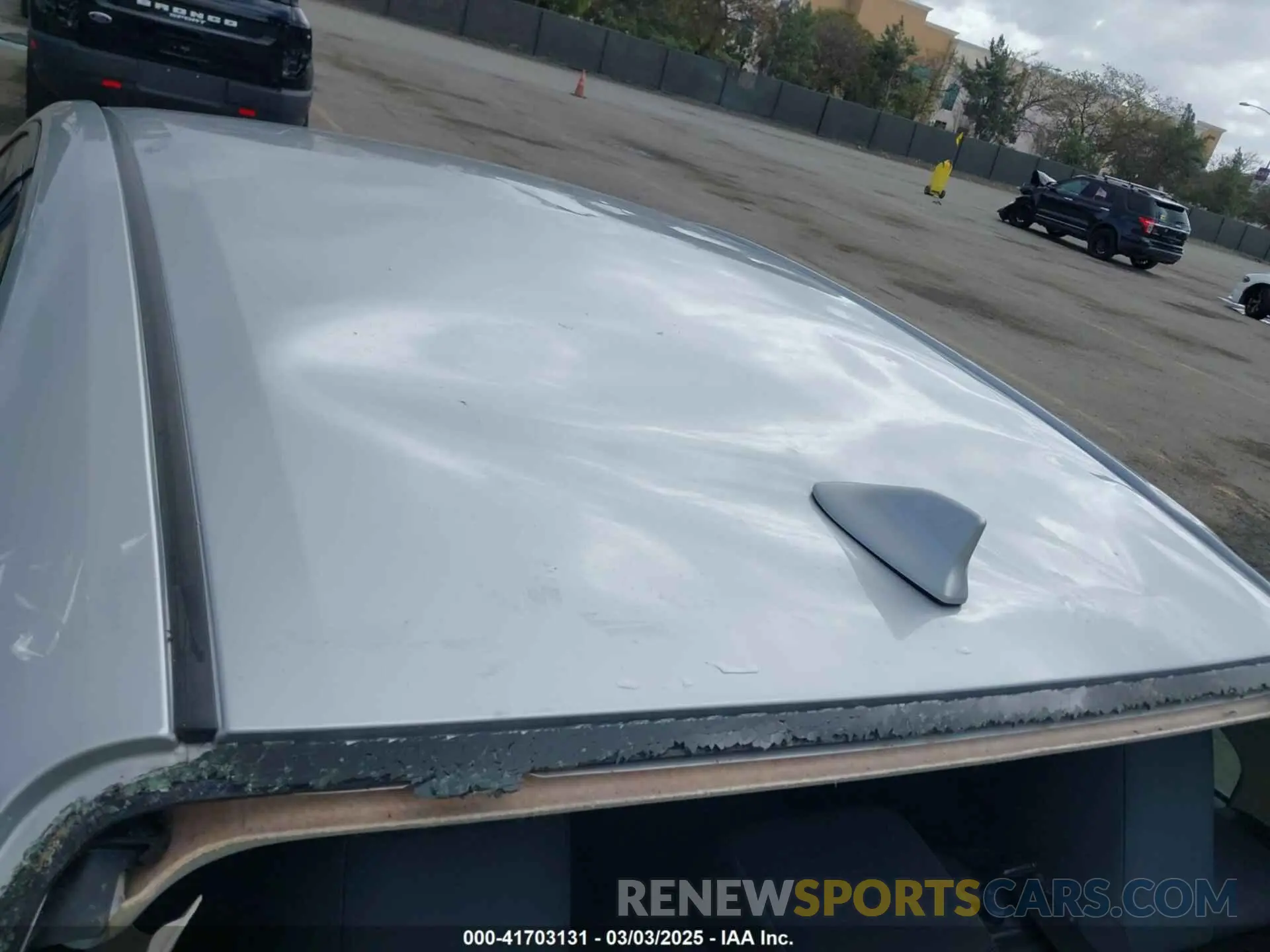17 Photograph of a damaged car JTDEPMAE6MJ133073 TOYOTA COROLLA 2021